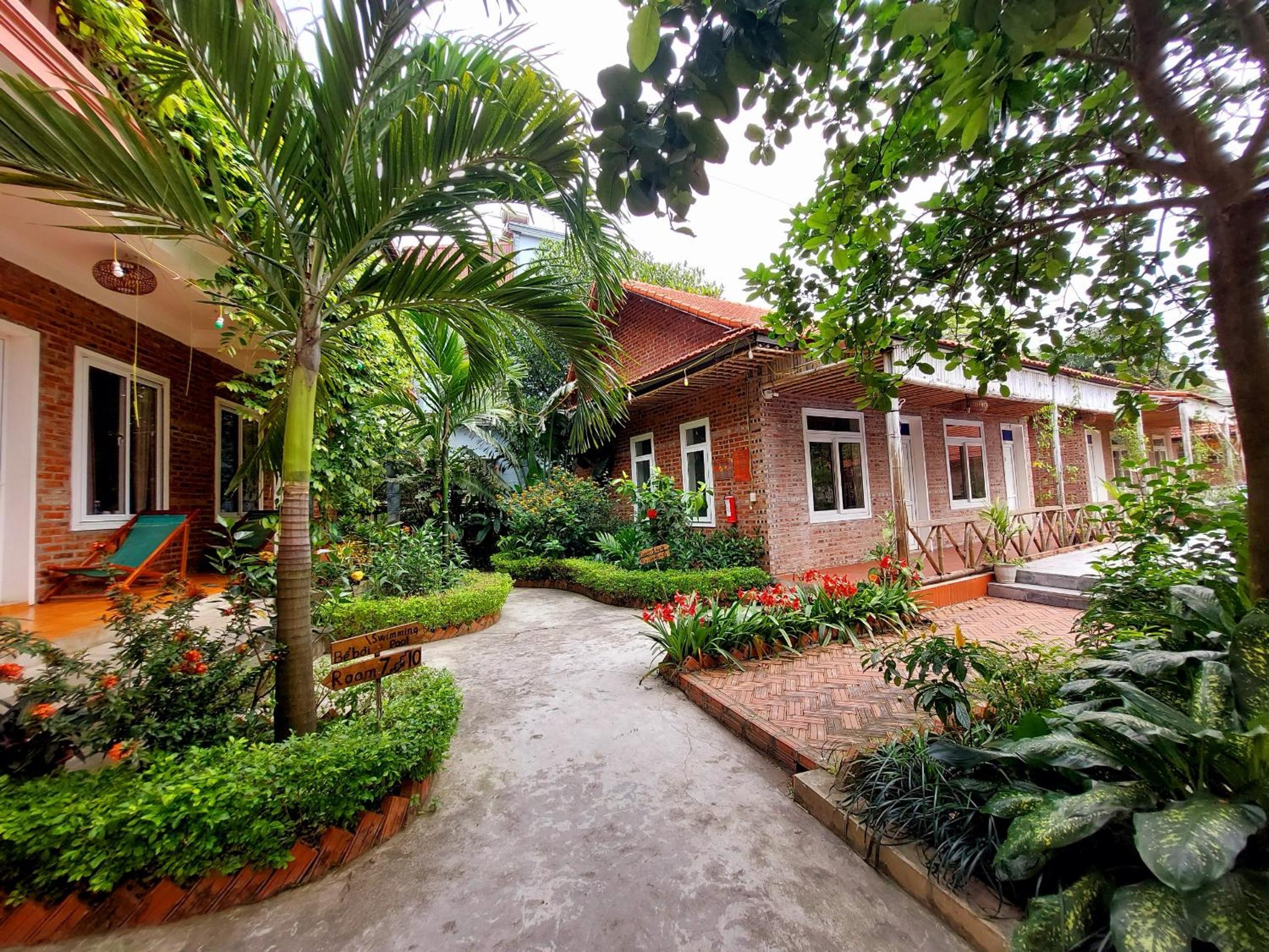 Ninh Binh Mountain Side Homestay & Cafe