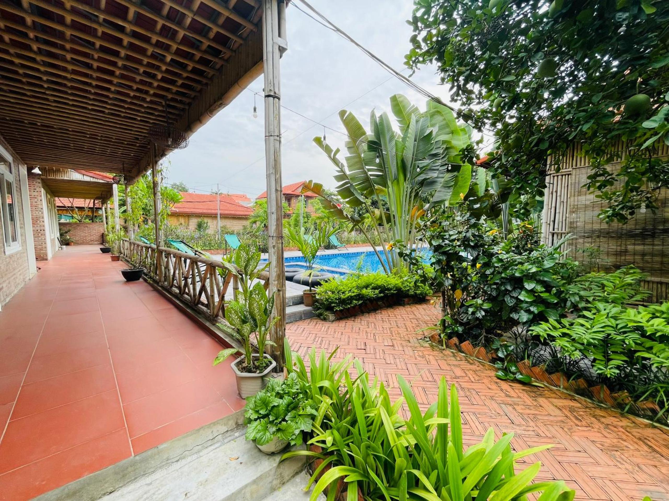 Ninh Binh Mountain Side Homestay & Cafe