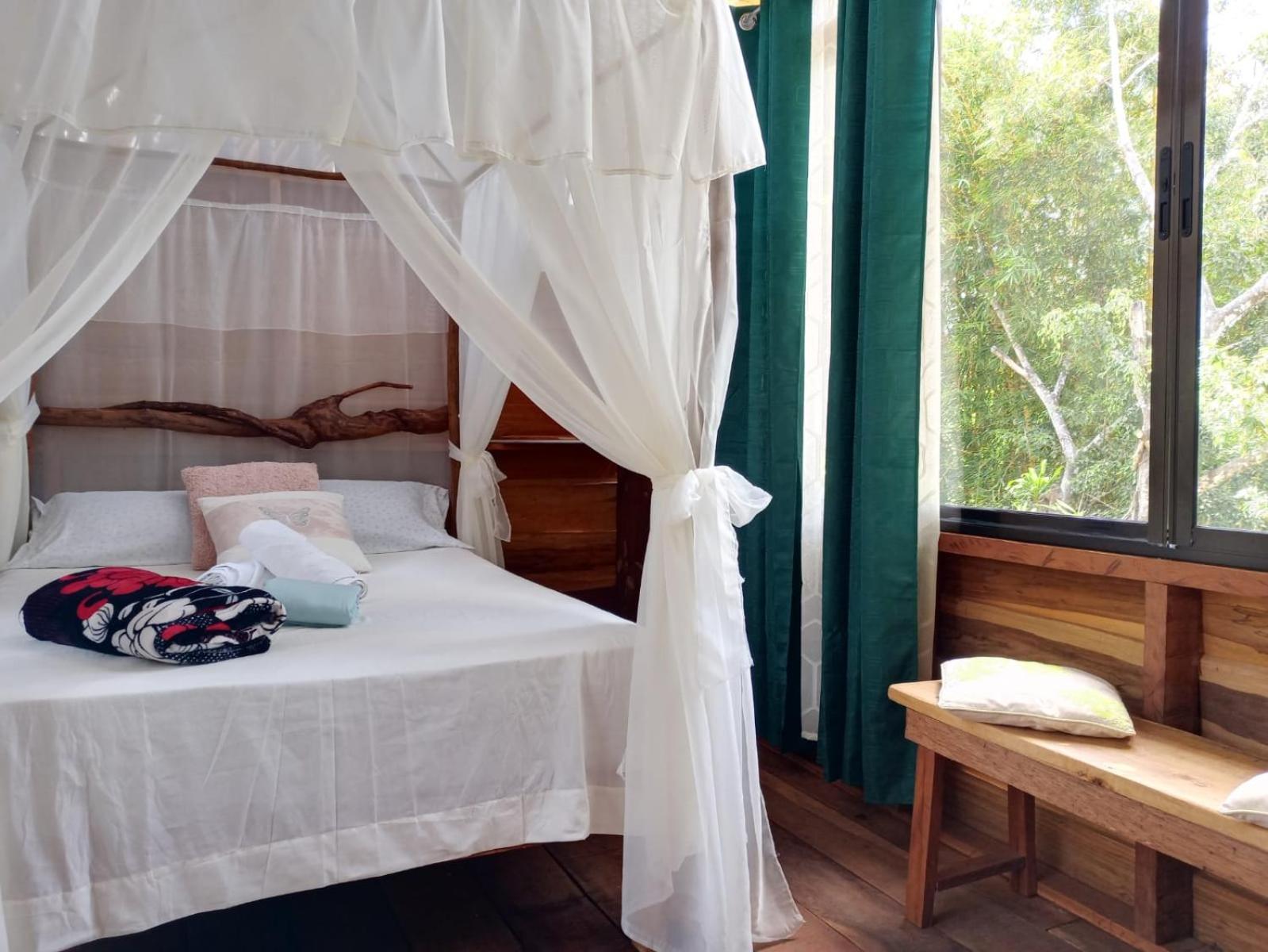 Iguanitas Lodge