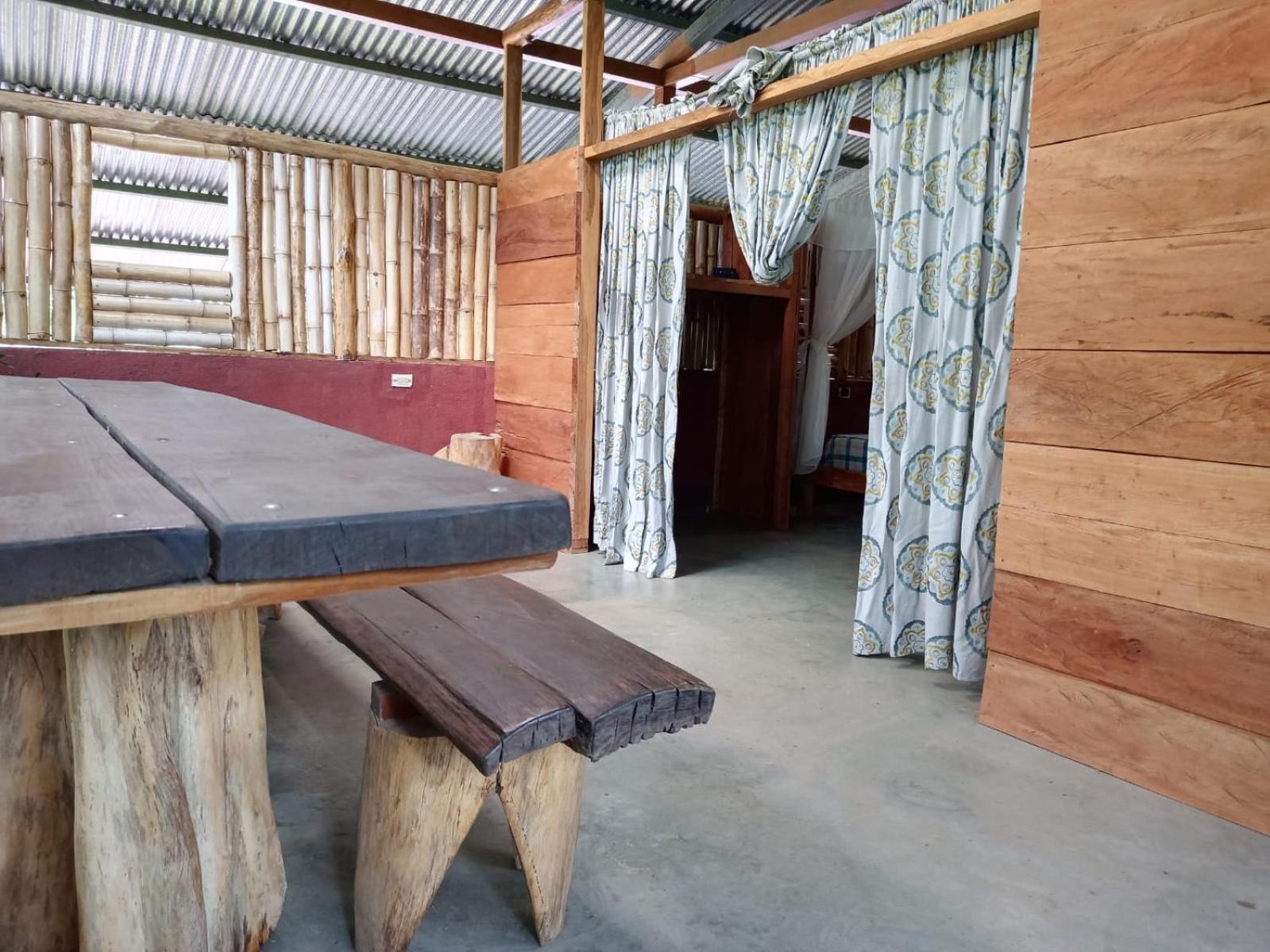 Iguanitas Lodge