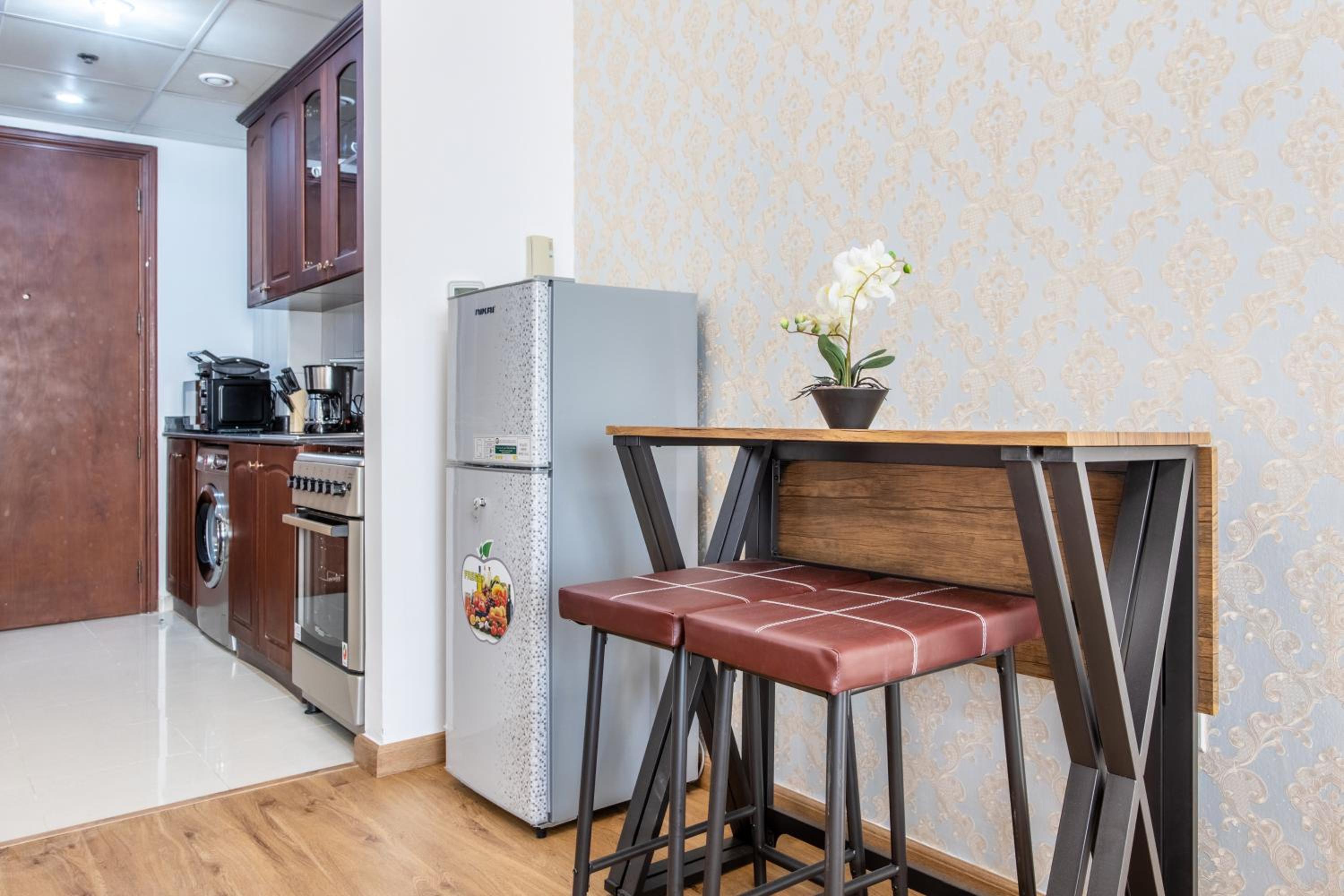 Live and experience a stunning Sea View Studio