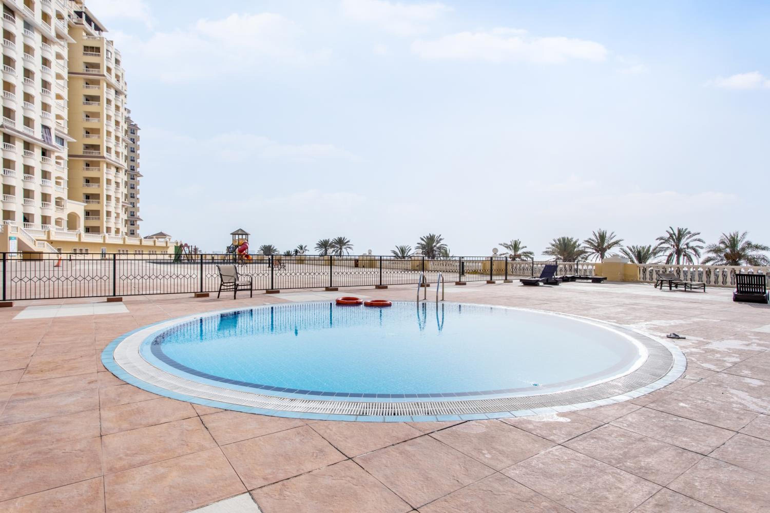 Live and experience a stunning Sea View Studio
