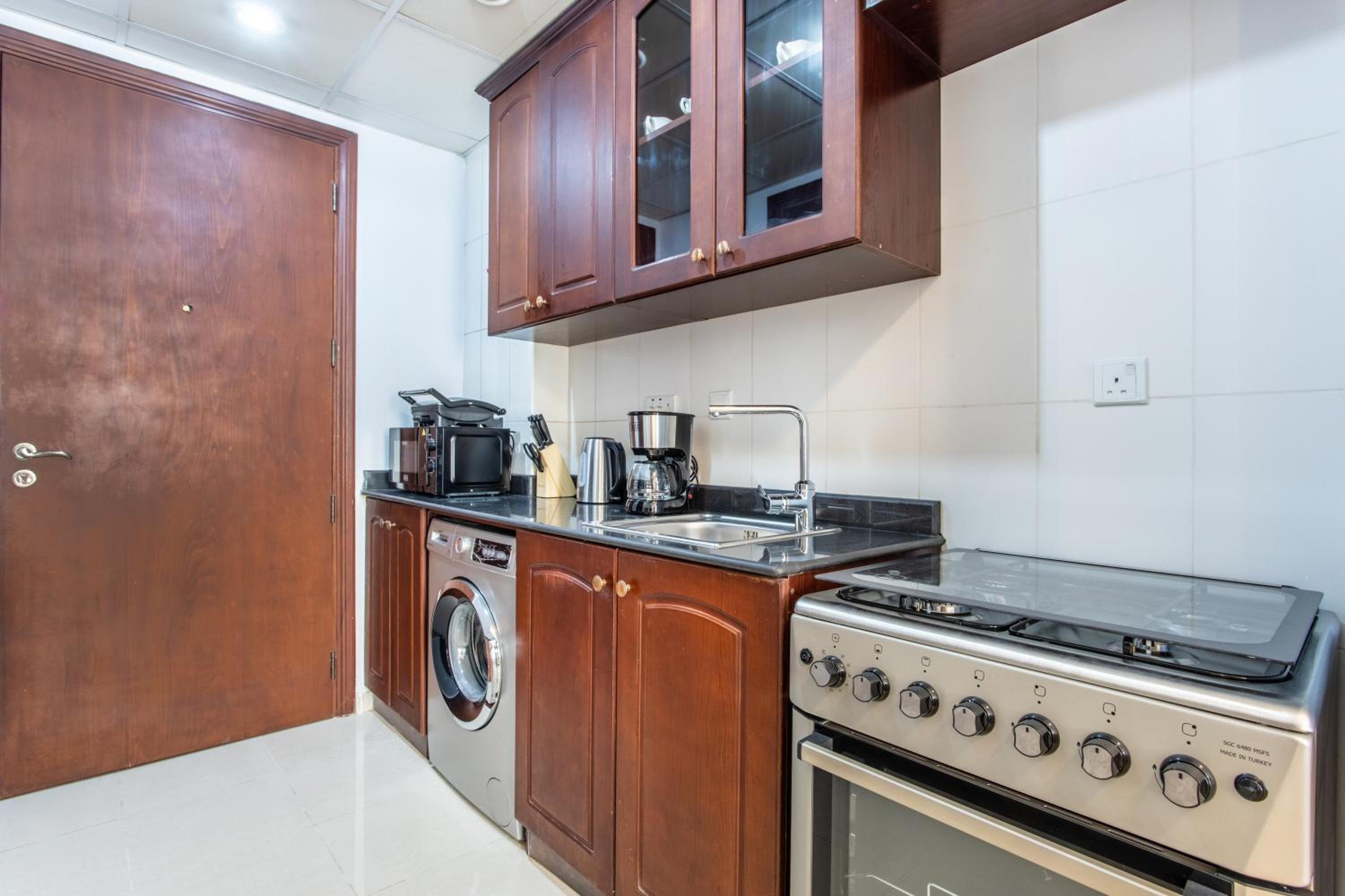 Live and experience a stunning Sea View Studio