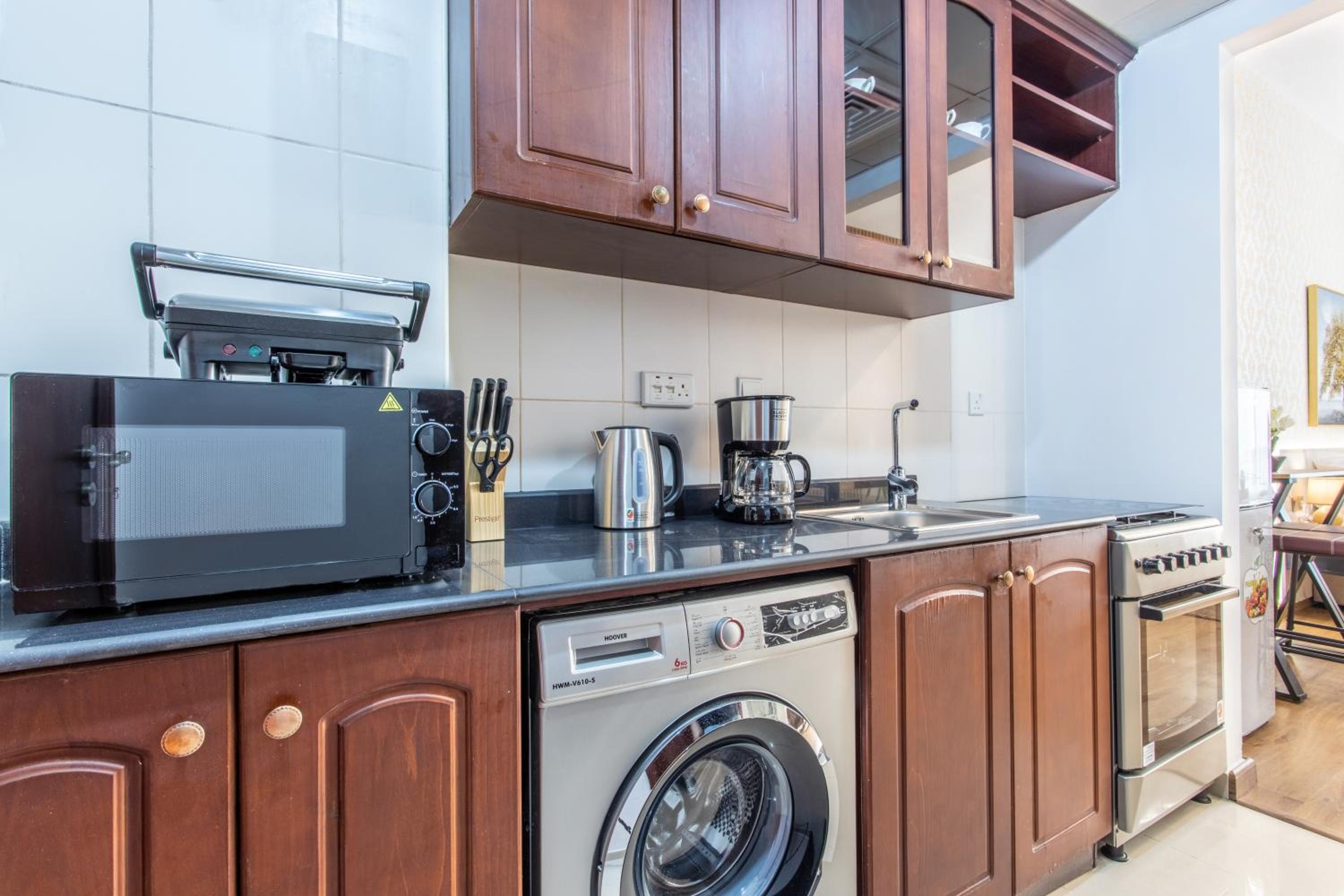 Live and experience a stunning Sea View Studio