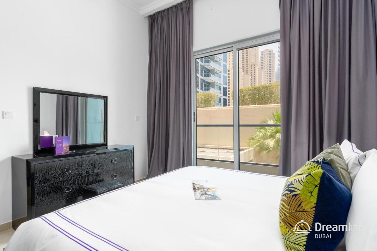 Dream Inn Apartments - Bay Central