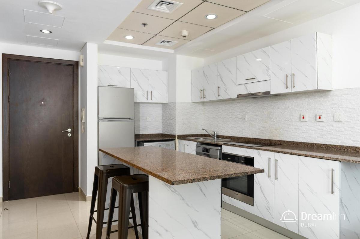 Dream Inn Apartments - Bay Central