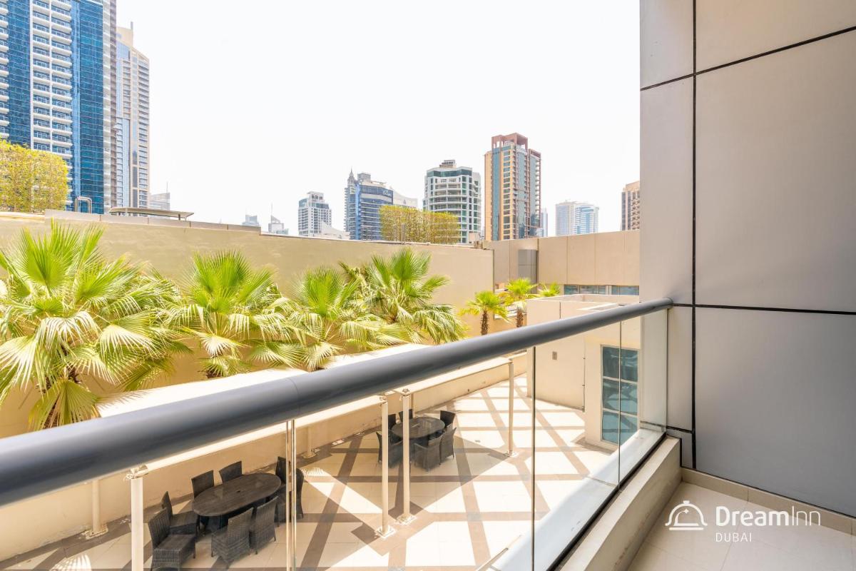 Dream Inn Apartments - Bay Central