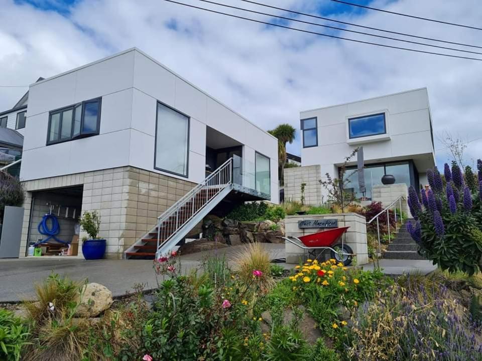 The Rectangle Apartment, Akaroa view 5