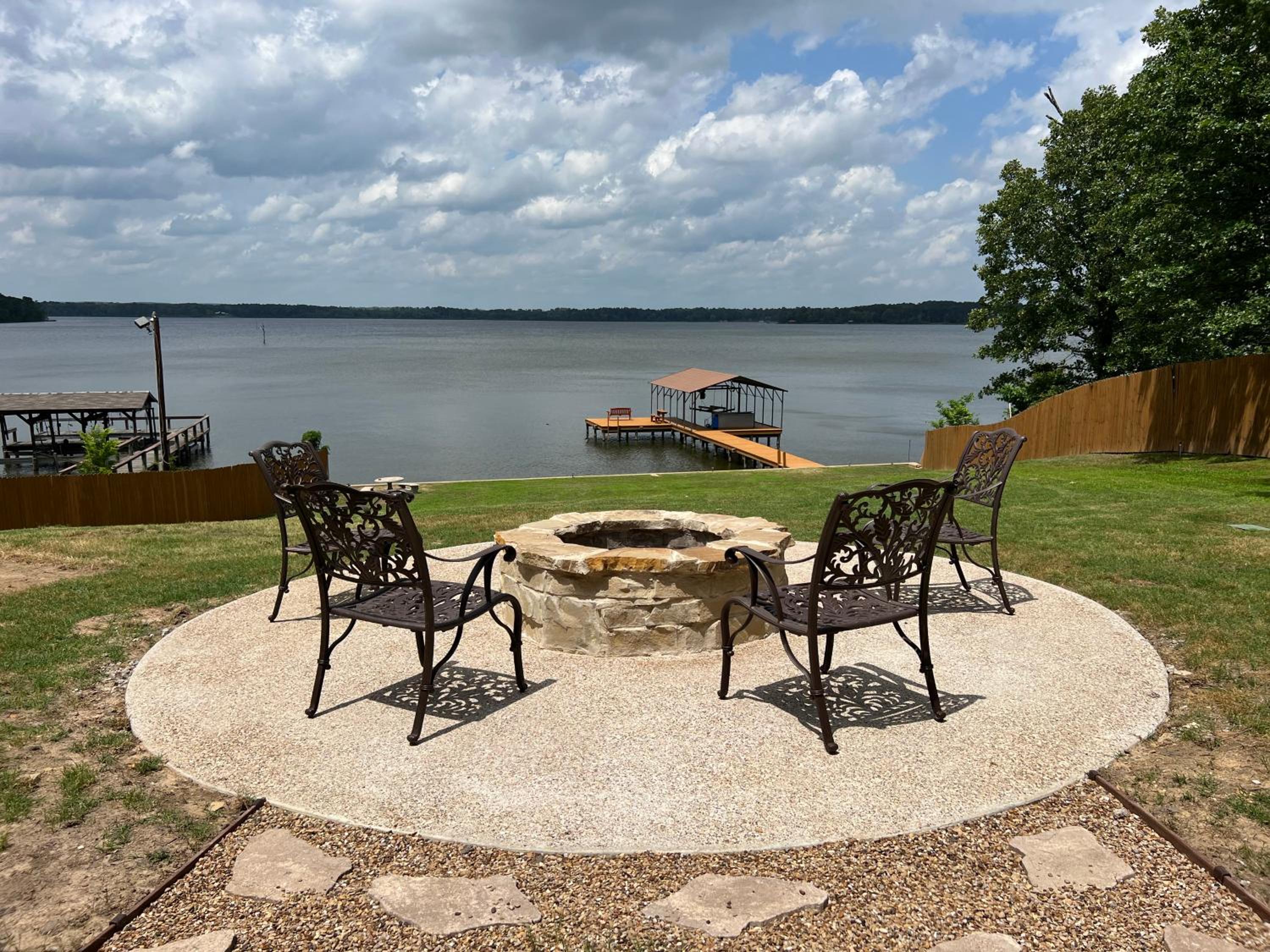 Lakefront Oasis with Private Boat Dock on Lake Palestine view 5
