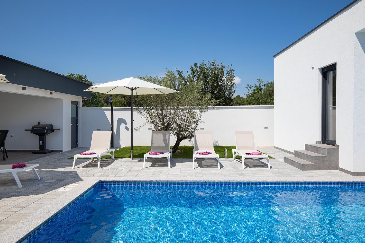 Villa L&L view 2