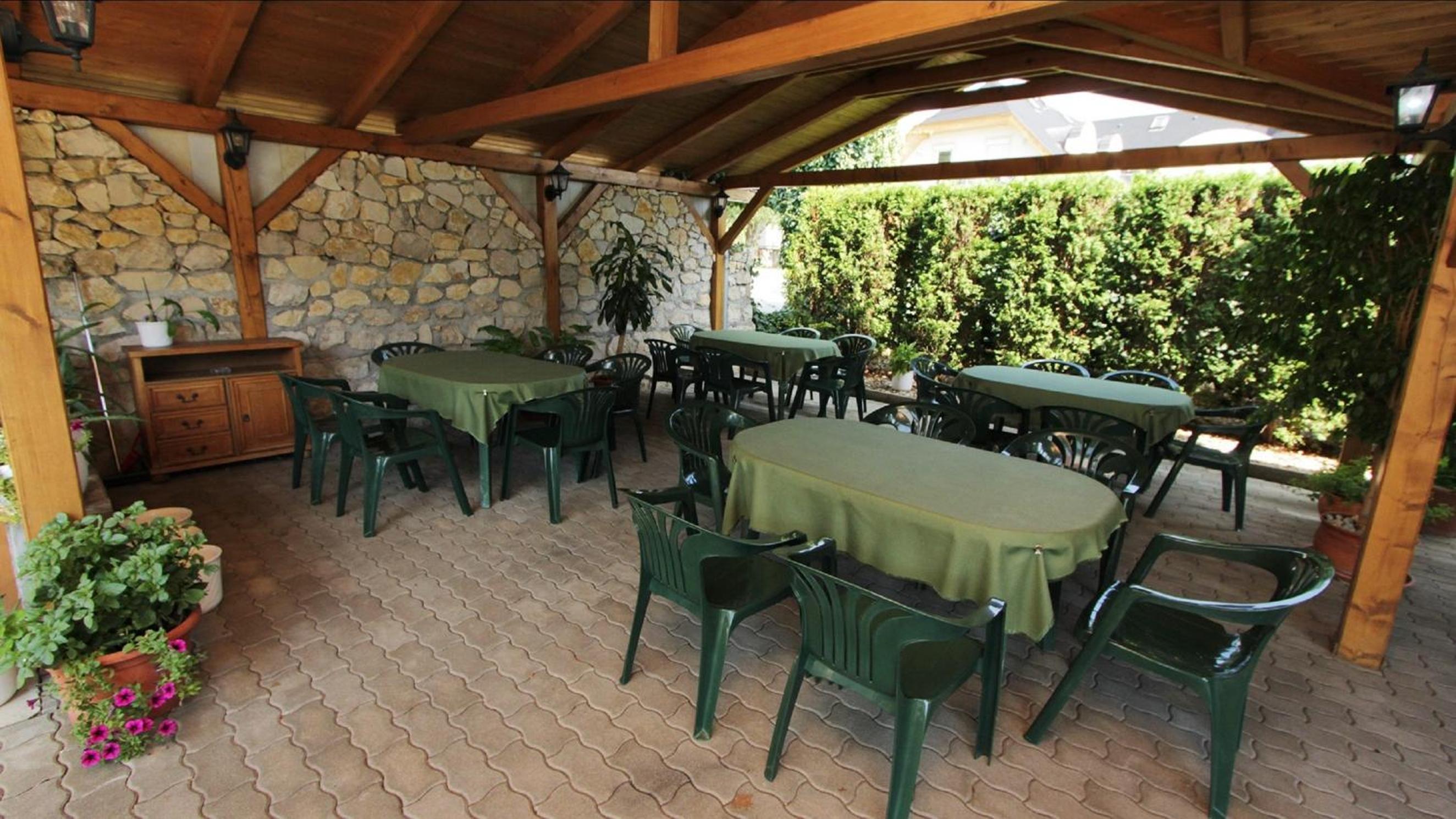 Cyrano Vendégház view 5