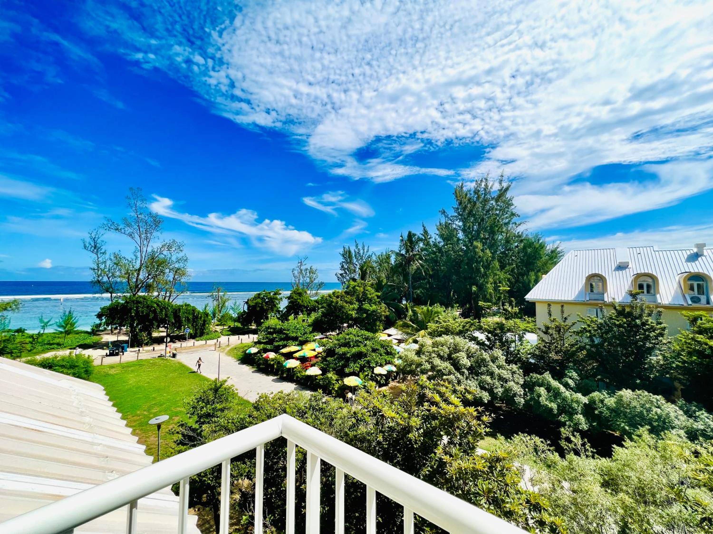 LOFT COSY SUR MER view 2