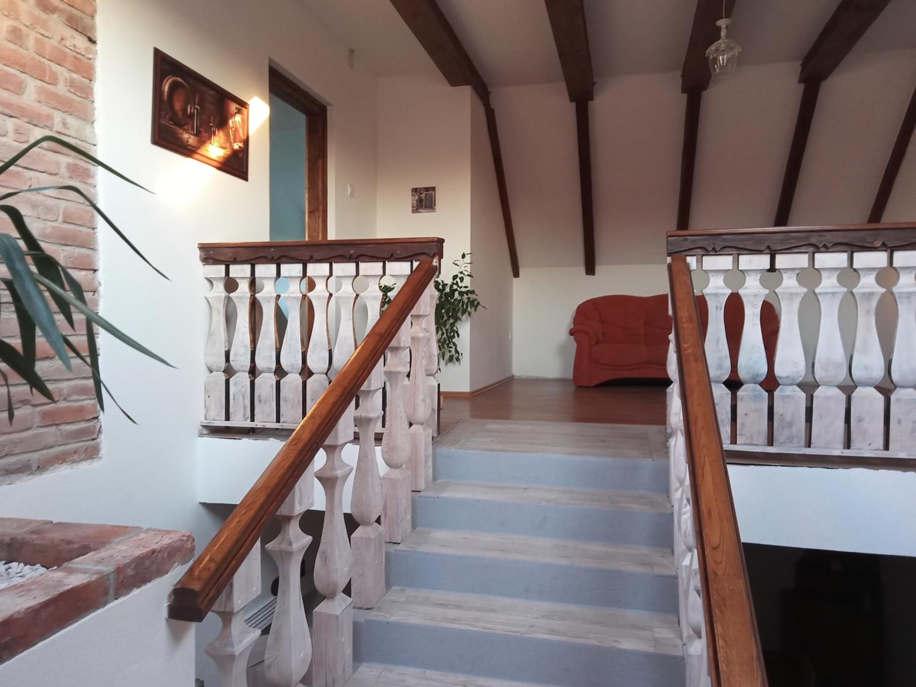 Kutny Residence -Chateau Schaal view 5