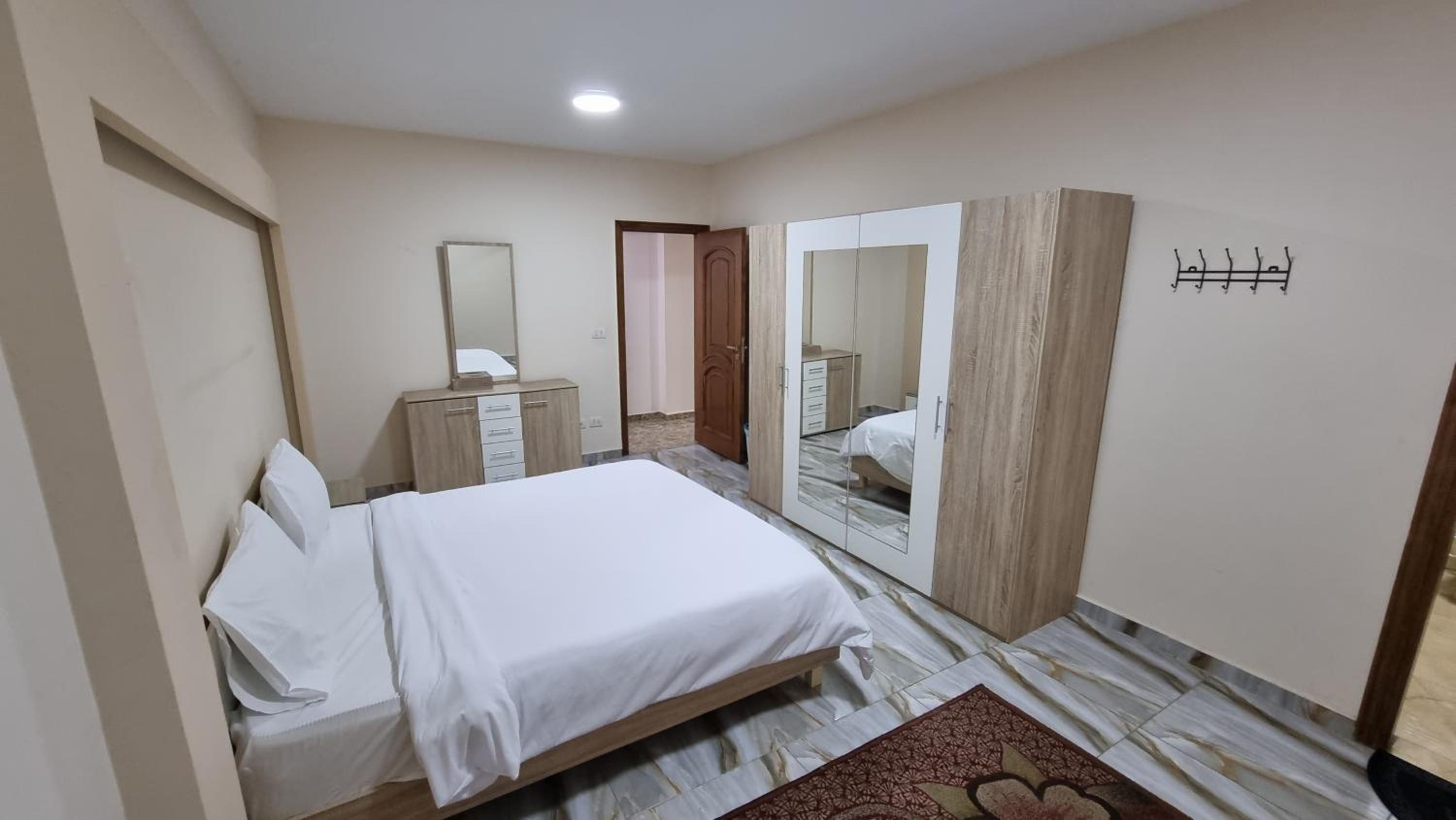 Midpoint Sea View - families only - Image 5