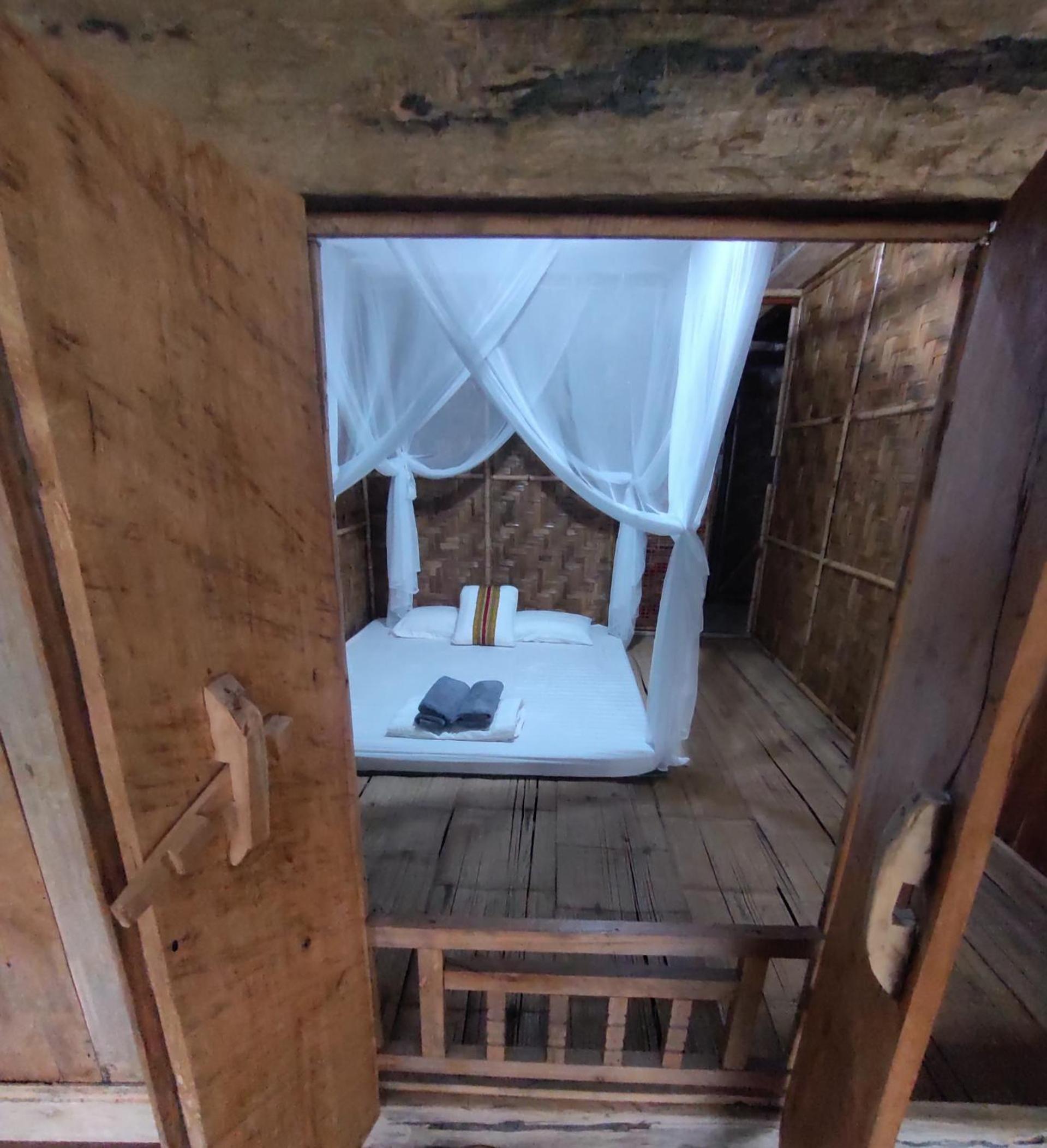 Muong Bi Homestay - Uncle Lon - Luy Ai village view 2