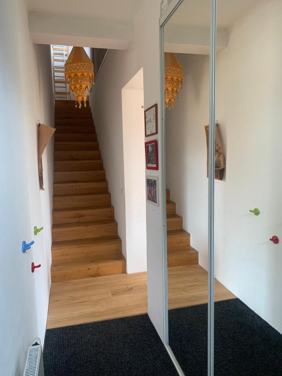 Cosy family house with garden, 12 min from the center