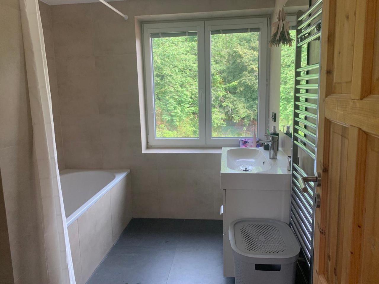 Cosy family house with garden, 12 min from the center