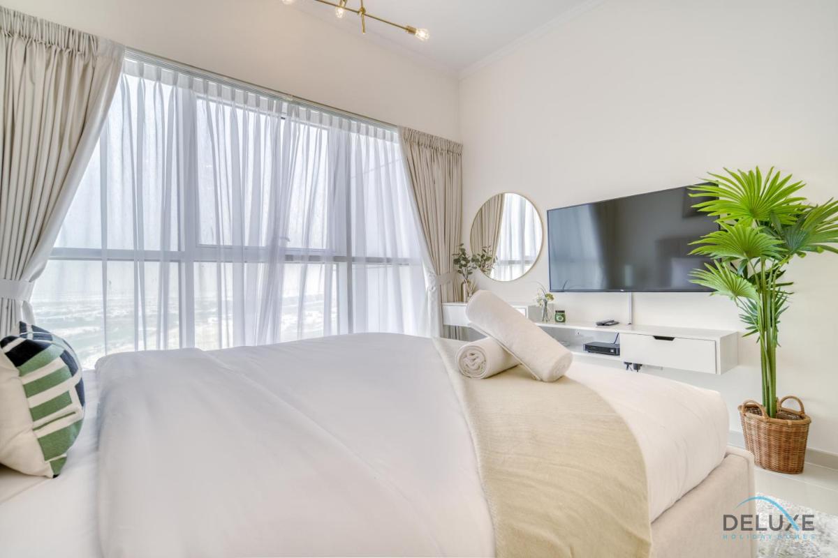Soothing Studio at Carson A DAMAC Hills Dubailand by Deluxe Holiday Homes