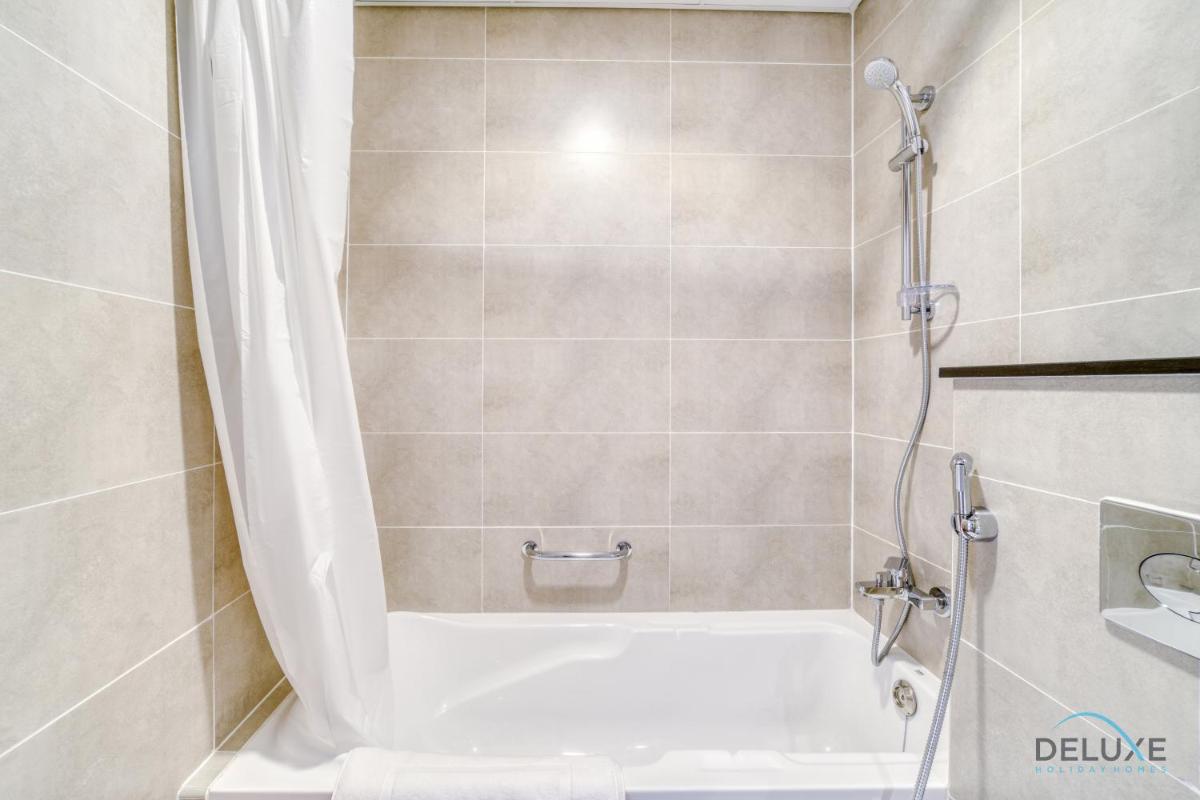Soothing Studio at Carson A DAMAC Hills Dubailand by Deluxe Holiday Homes