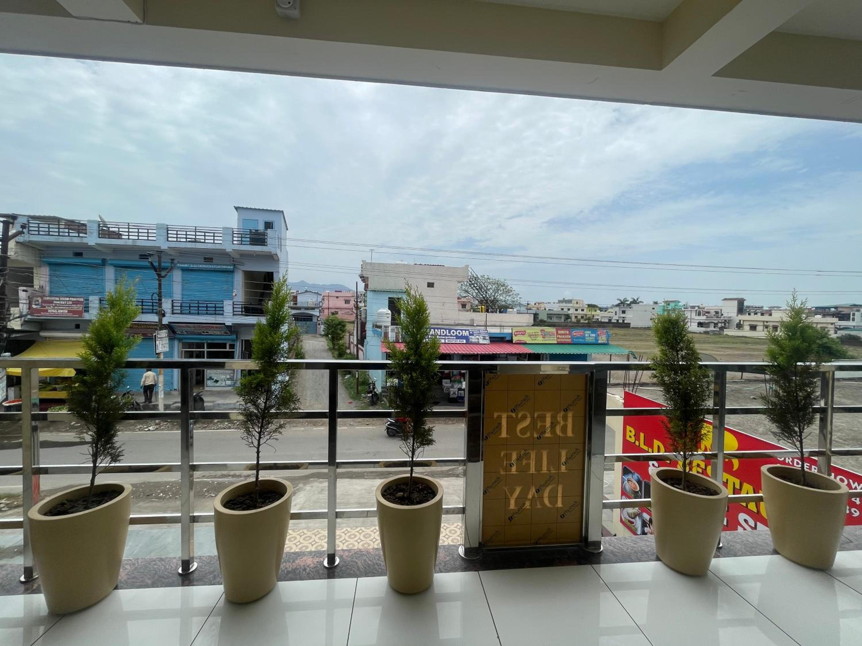 BLD Restaurant And Home Stay