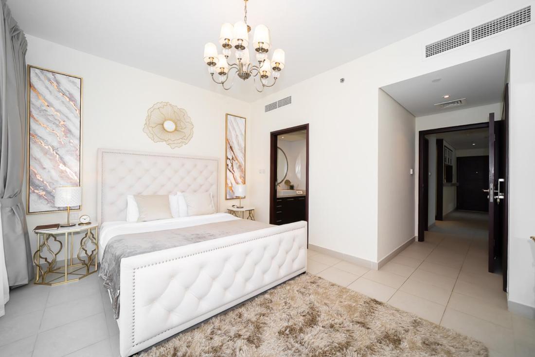 HiGuests - Dazzling Apt With Panoramic View Near Burj Khalifa