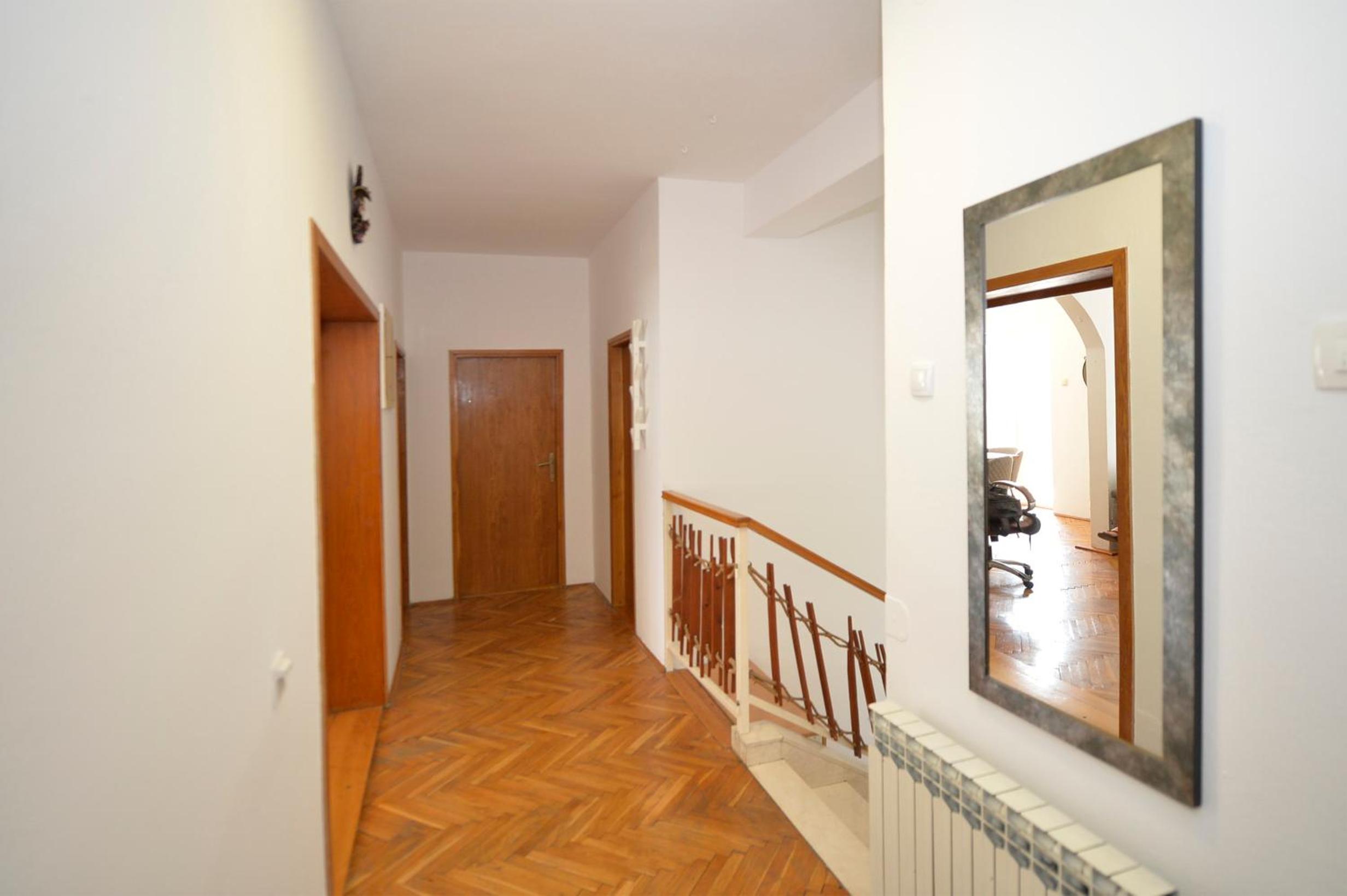 Seafront Apartments House 44 Private Balcony Old Town View