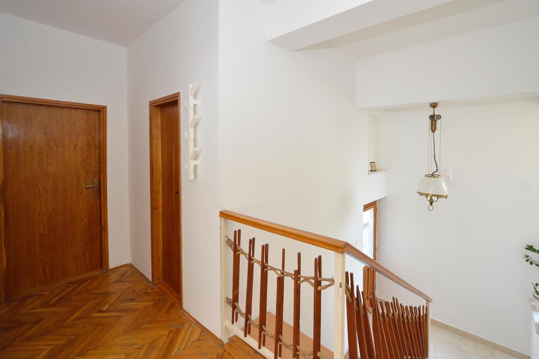 Seafront Apartments House 44 Private Balcony Old Town View