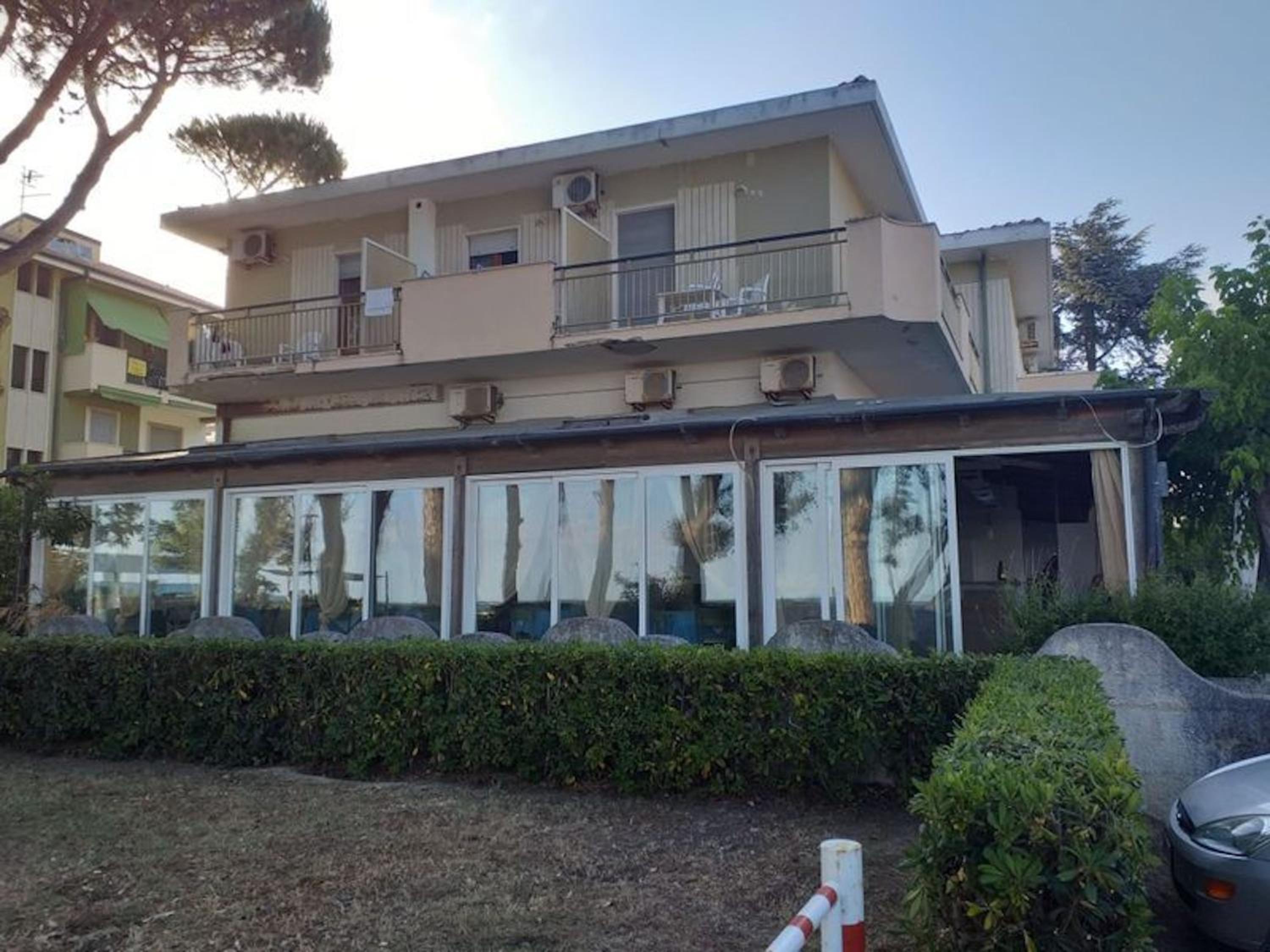 Spacious double room beside the sea en Pineto