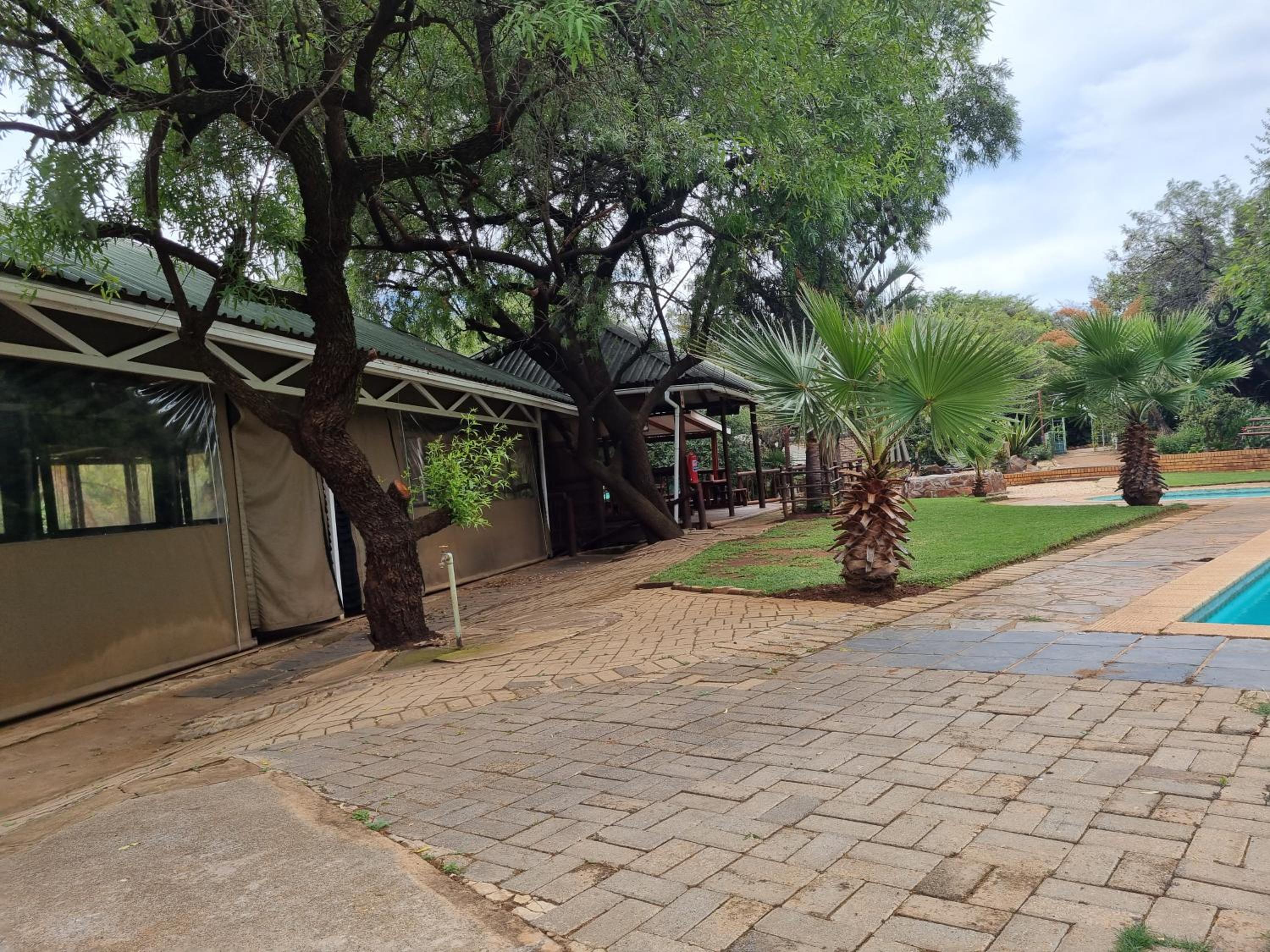 N4 Guest Lodge