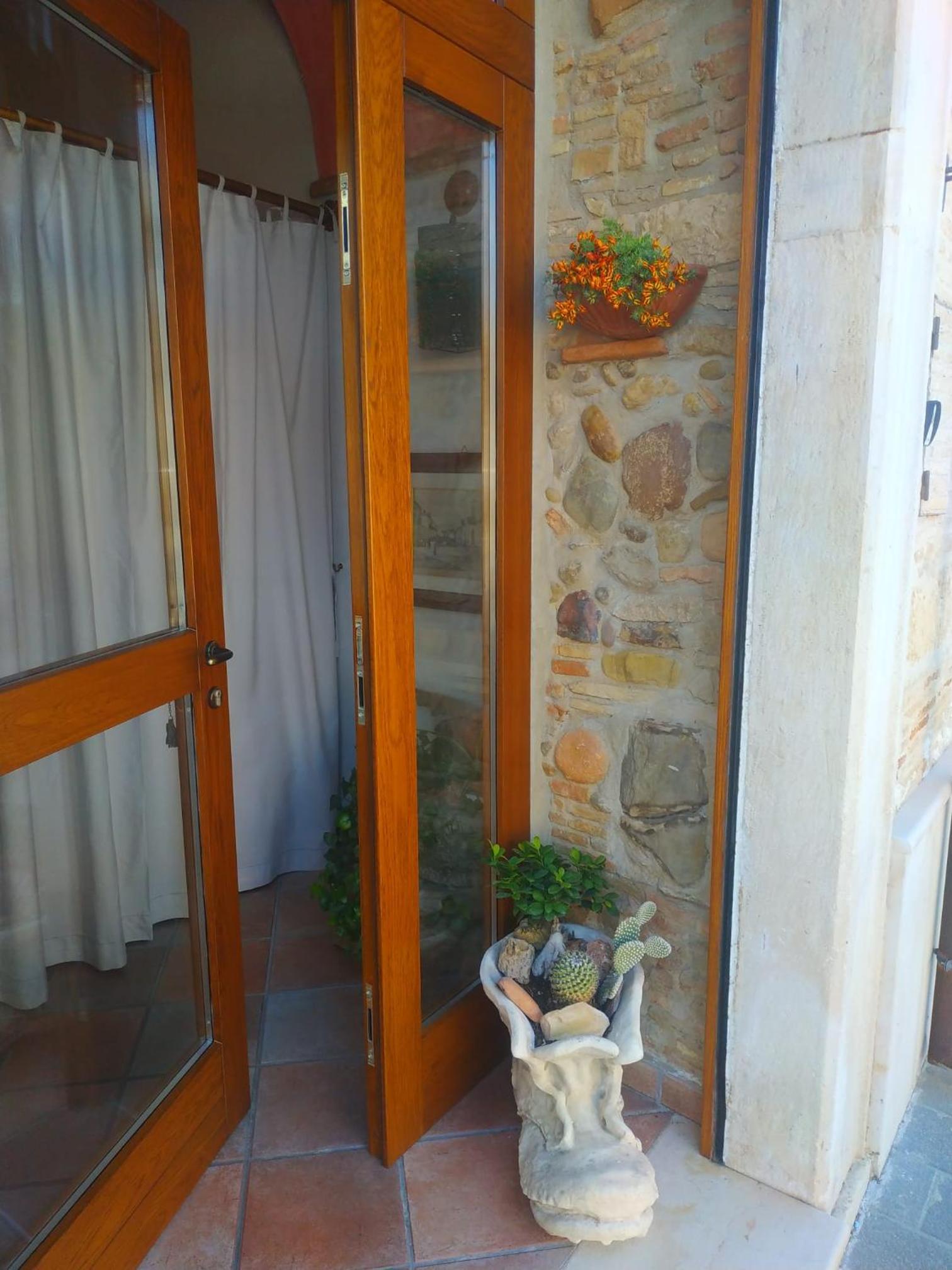 Photo 32