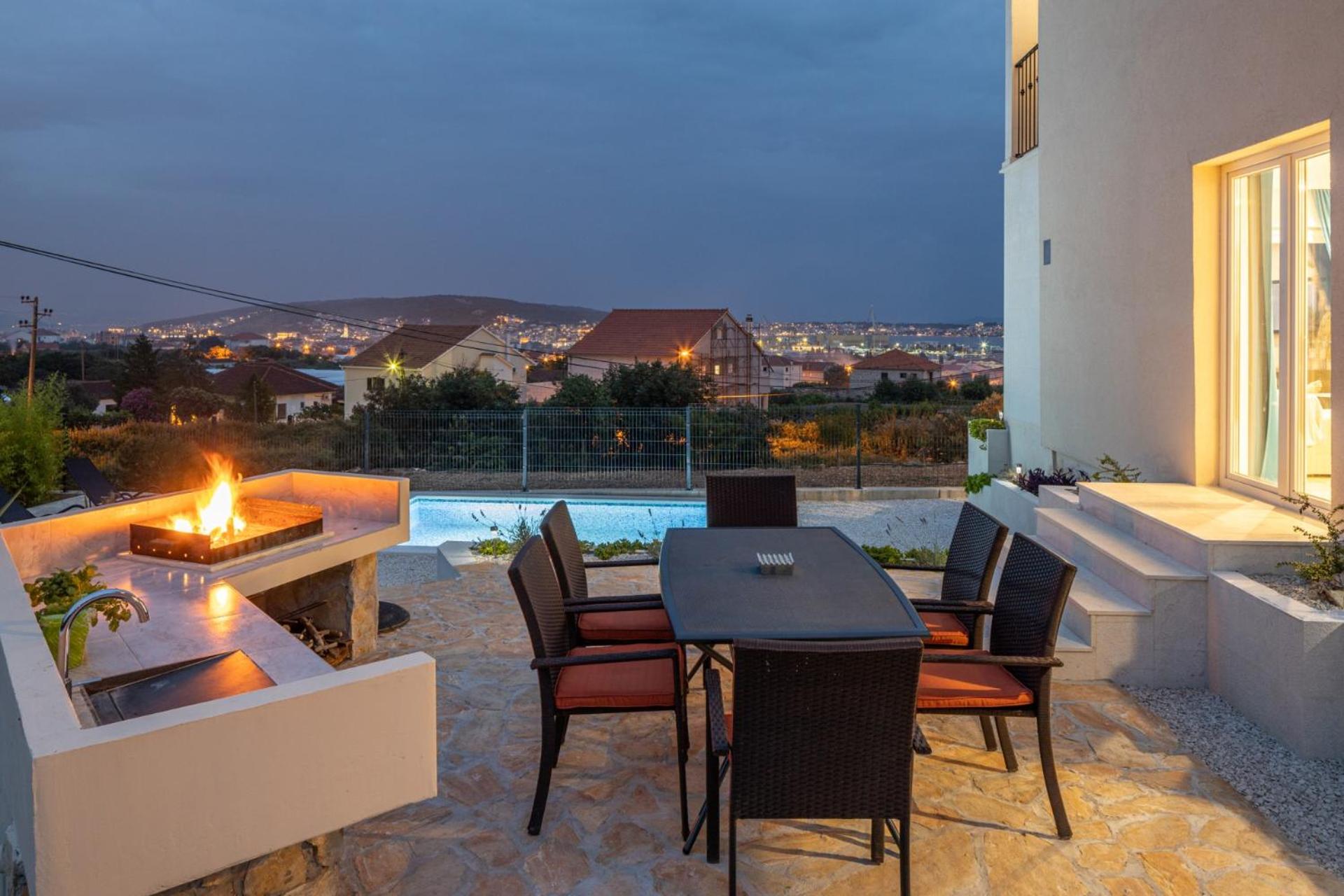 Villa West view 4
