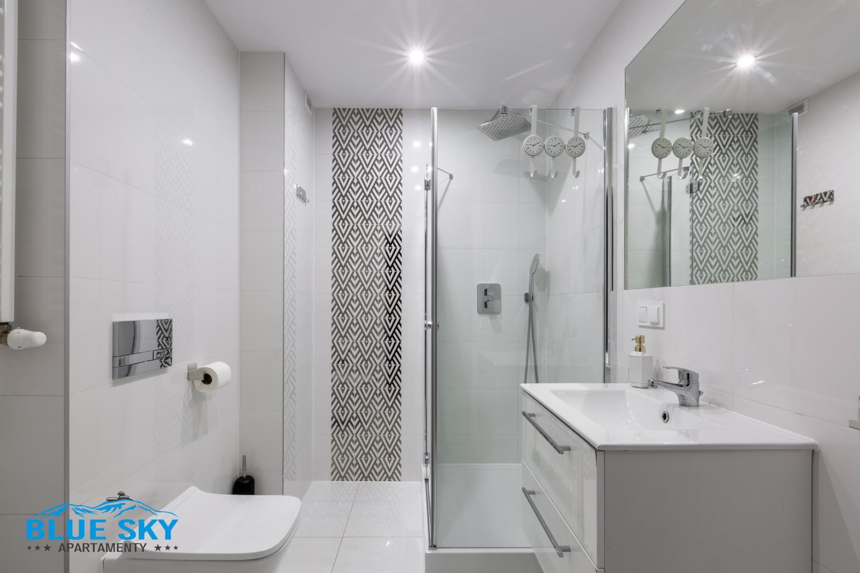 Apartamenty BlueSky-Ogrodnicza - nowoczesne apartamenty z balkonem i widokiem na góry, blisko centrum Karpacza, stoków narciarskich i atrakcji view 5