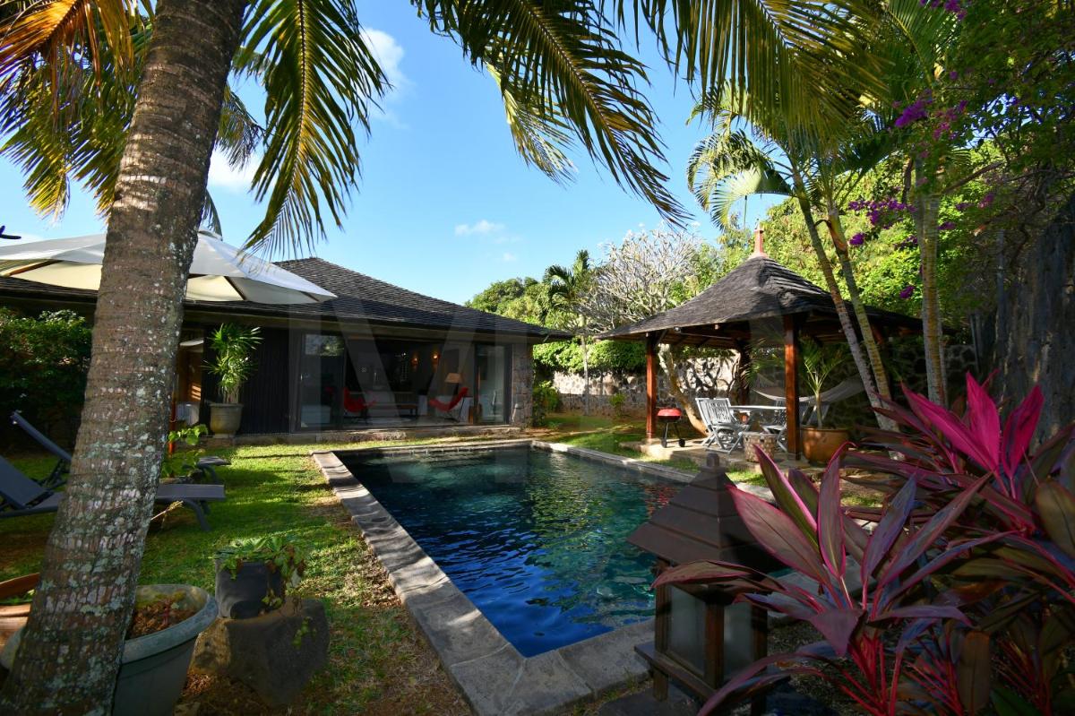 Elegant Villa with pool and privacy Blue Bay photo 4