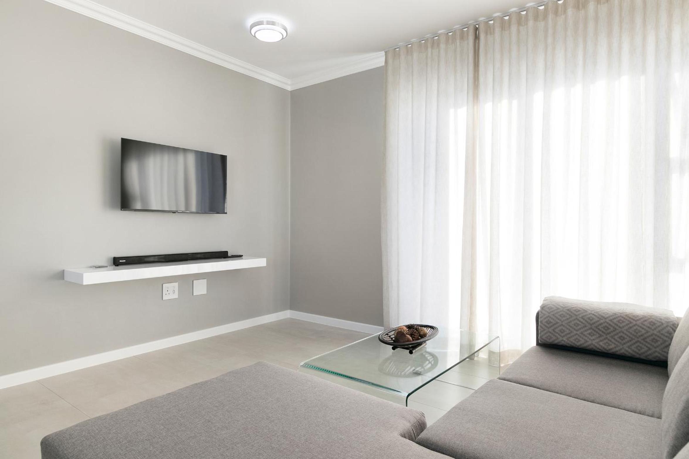 Stunning, Luxurious Apartment close to the beach view 2