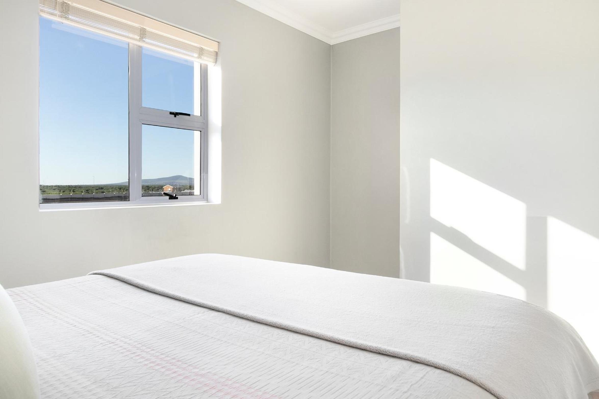 Stunning, Luxurious Apartment close to the beach view 5