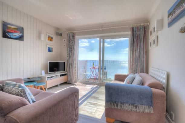 9 Bay View Court view 3
