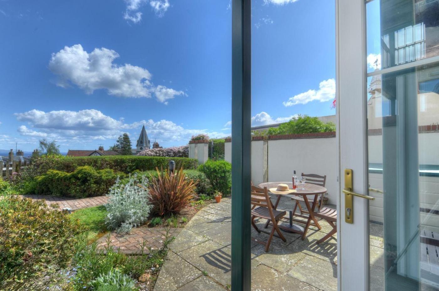 8 Buckfields view 5