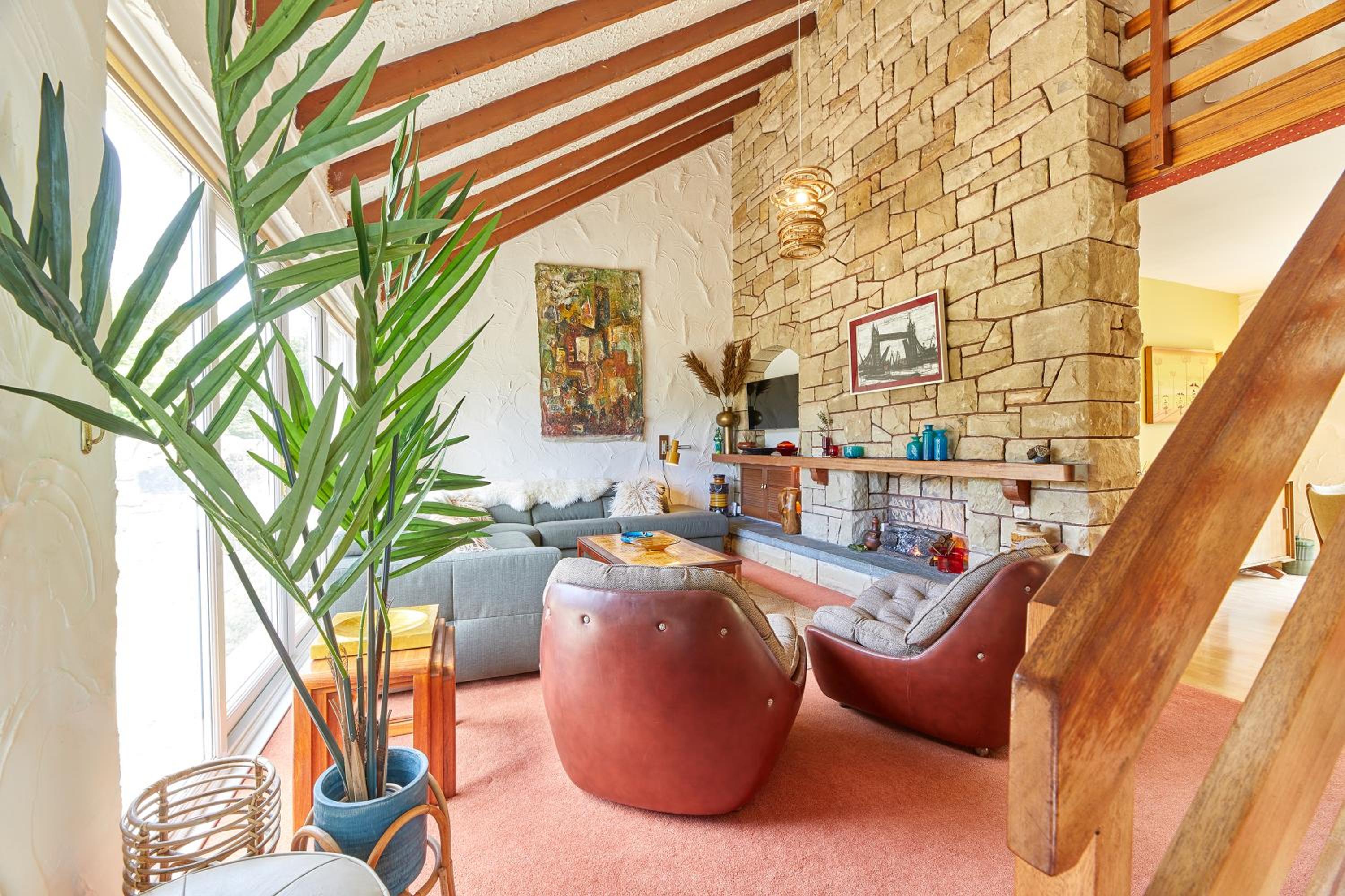Xanadu Quirky 3-Bed Near Beach & Village Pub view 3