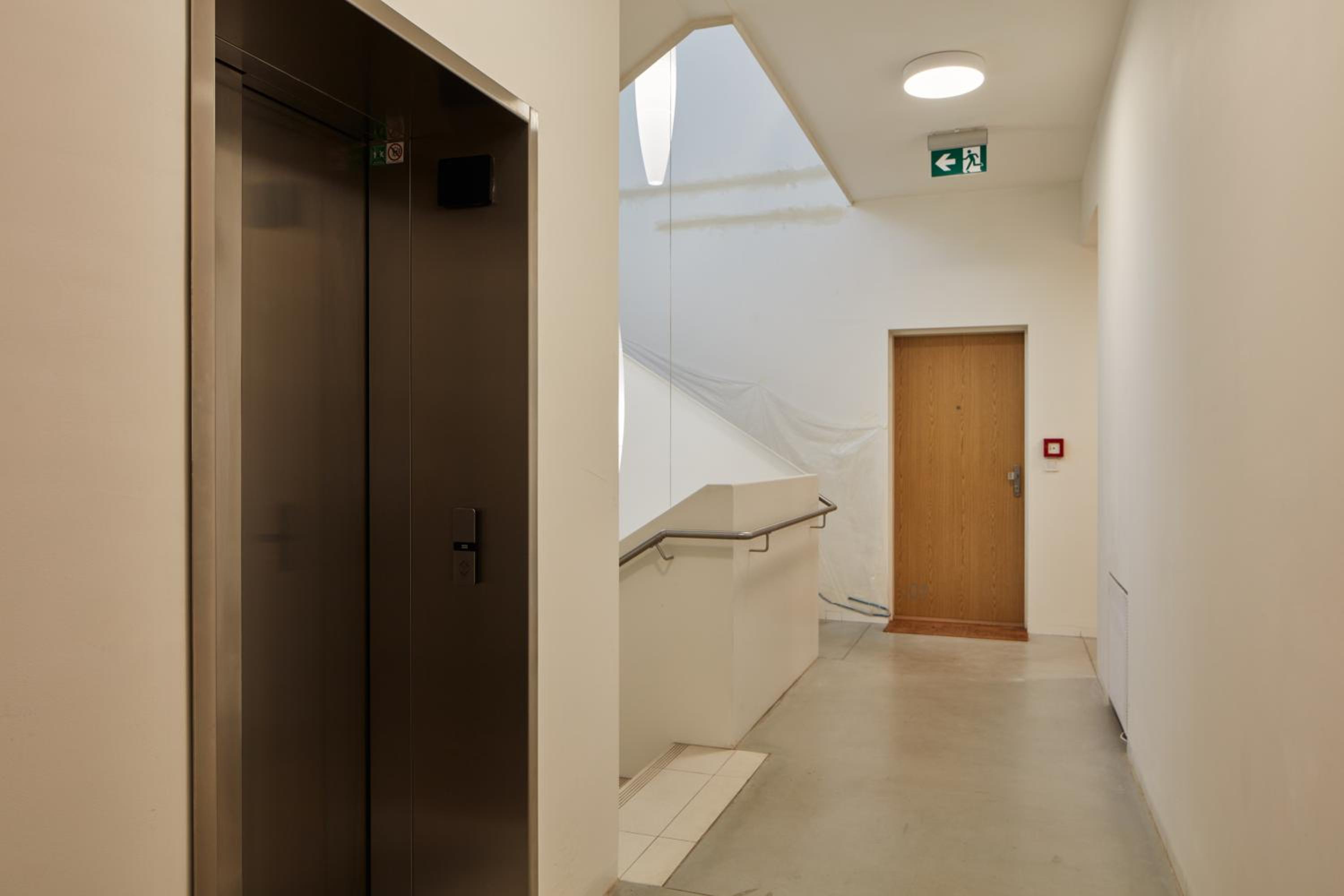 Prague Days - Premium Studios w Stunning Terraces - Easy City Access