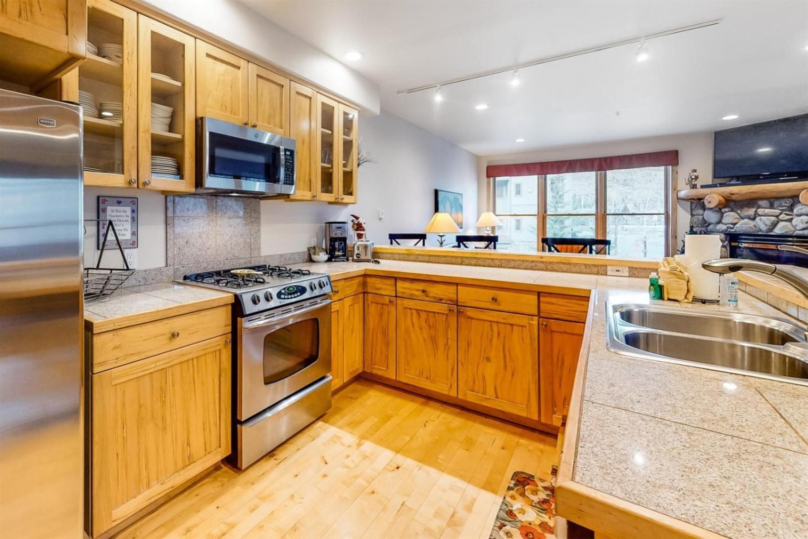 Family - Friendly 3 Bedroom In River Run Village With Mountain View view 5