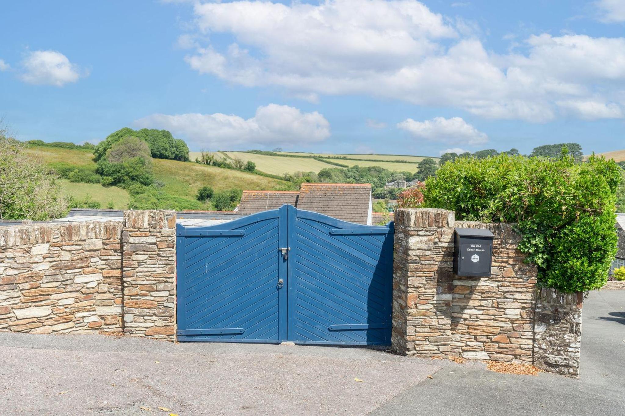 The Old Coach House Salcombe view 3