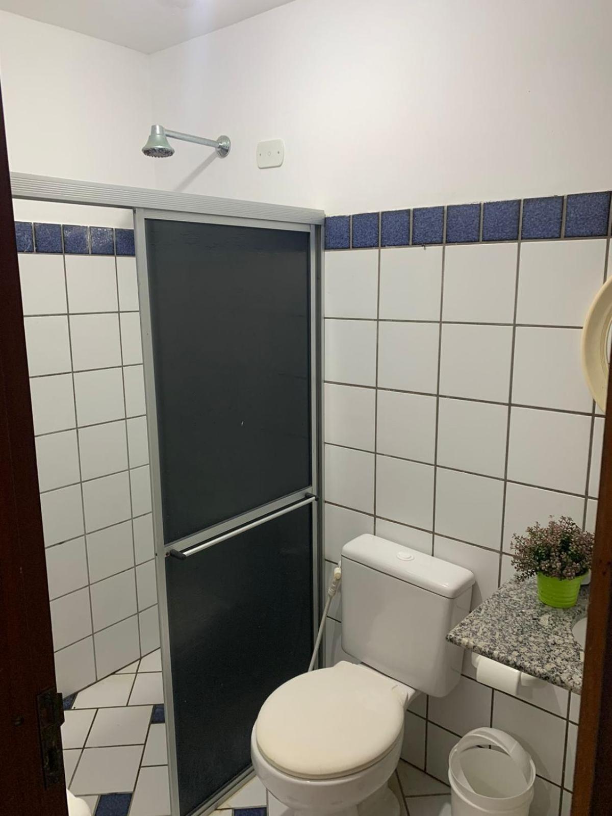 Excelente casa na Praia do Coqueiro com 4 suítes a 100m da praia