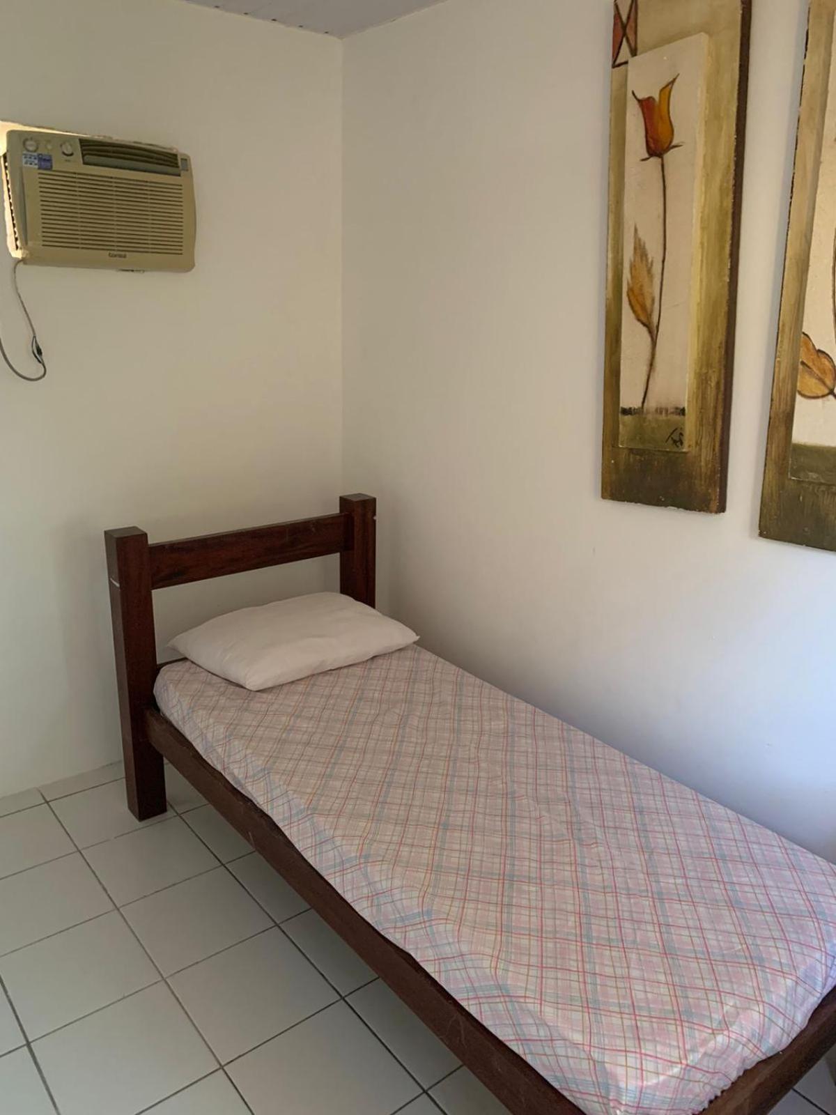 Excelente casa na Praia do Coqueiro com 4 suítes a 100m da praia