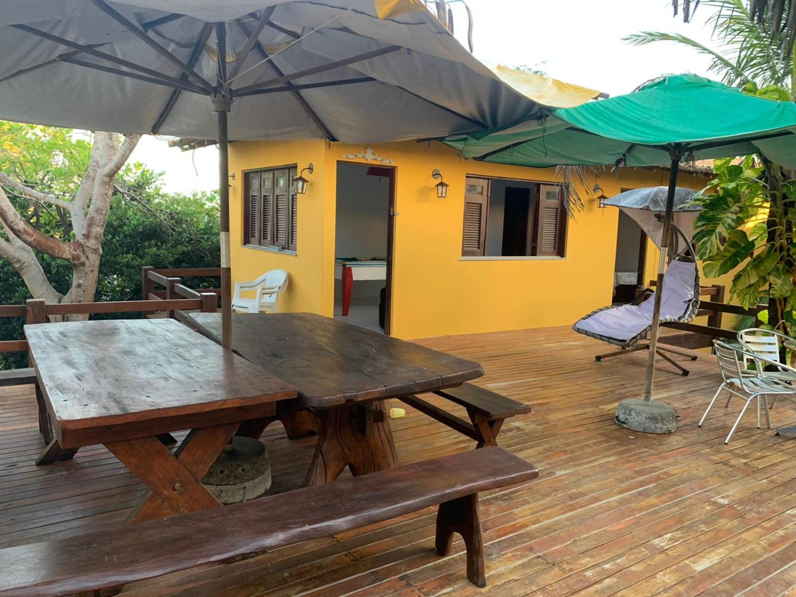 Excelente casa na Praia do Coqueiro com 4 suítes a 100m da praia