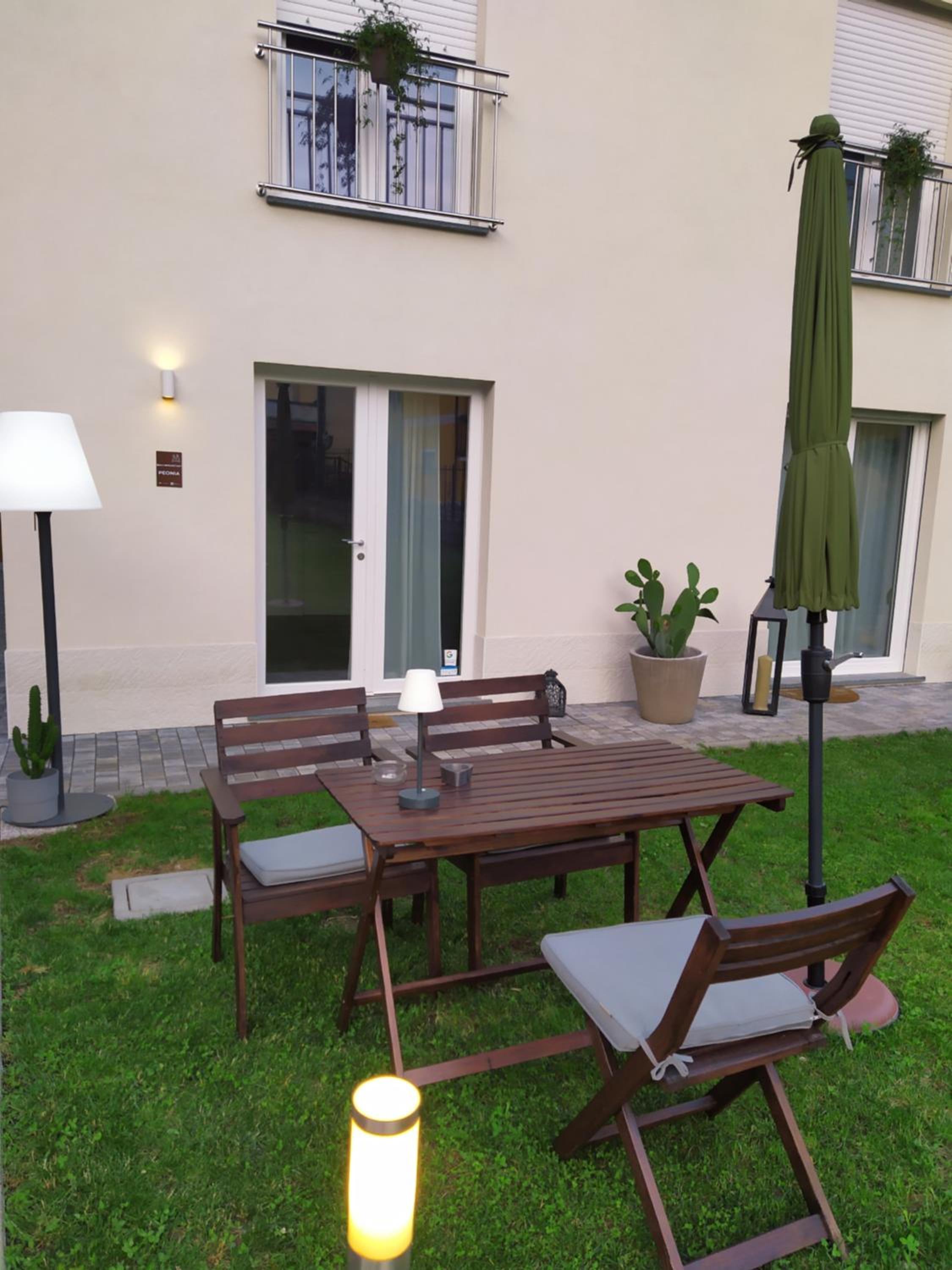 PEONIA 2 posti Wi-Fi AC free park Jacuzzi view 3