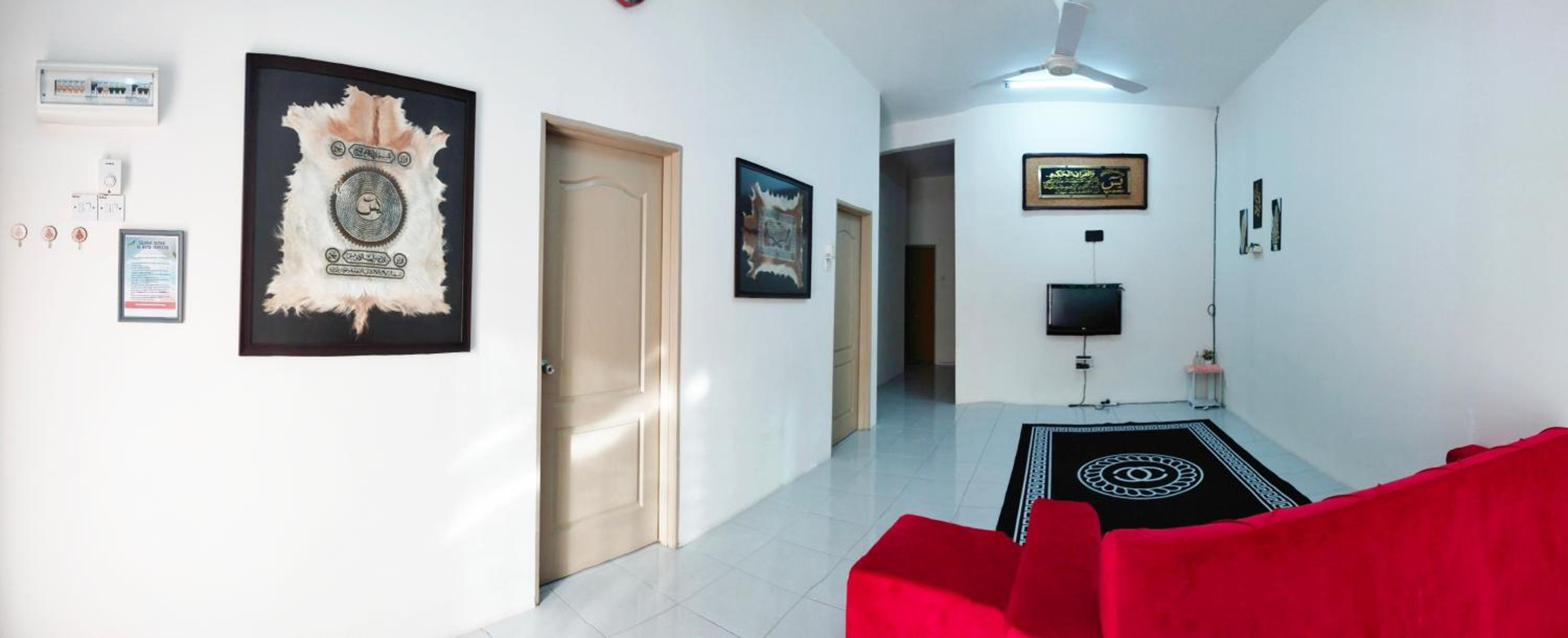 WAFID HOMESTAY SERI ISKANDAR photo 2