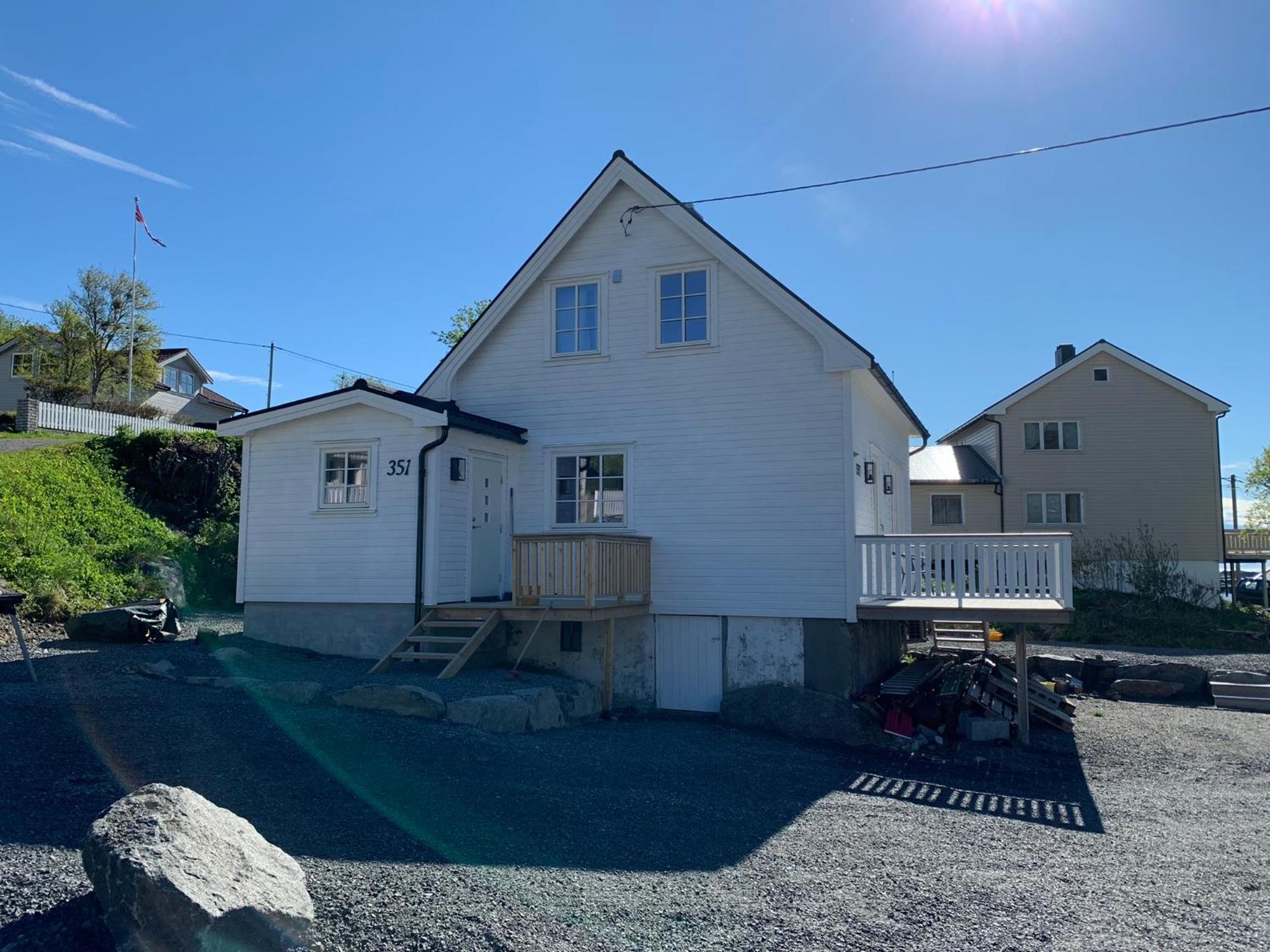 Koselig nyrestaurert hus med flott utsikt! view 5