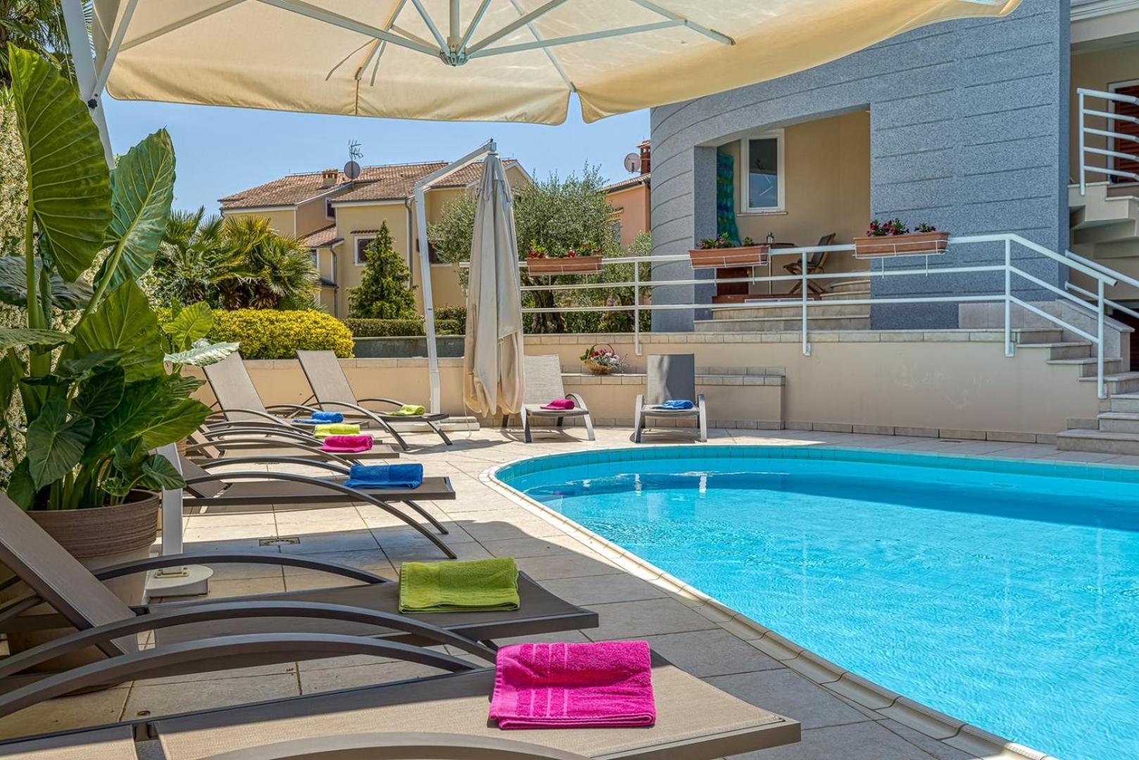 Apartment Complex Irena with Pool - Property Image 18