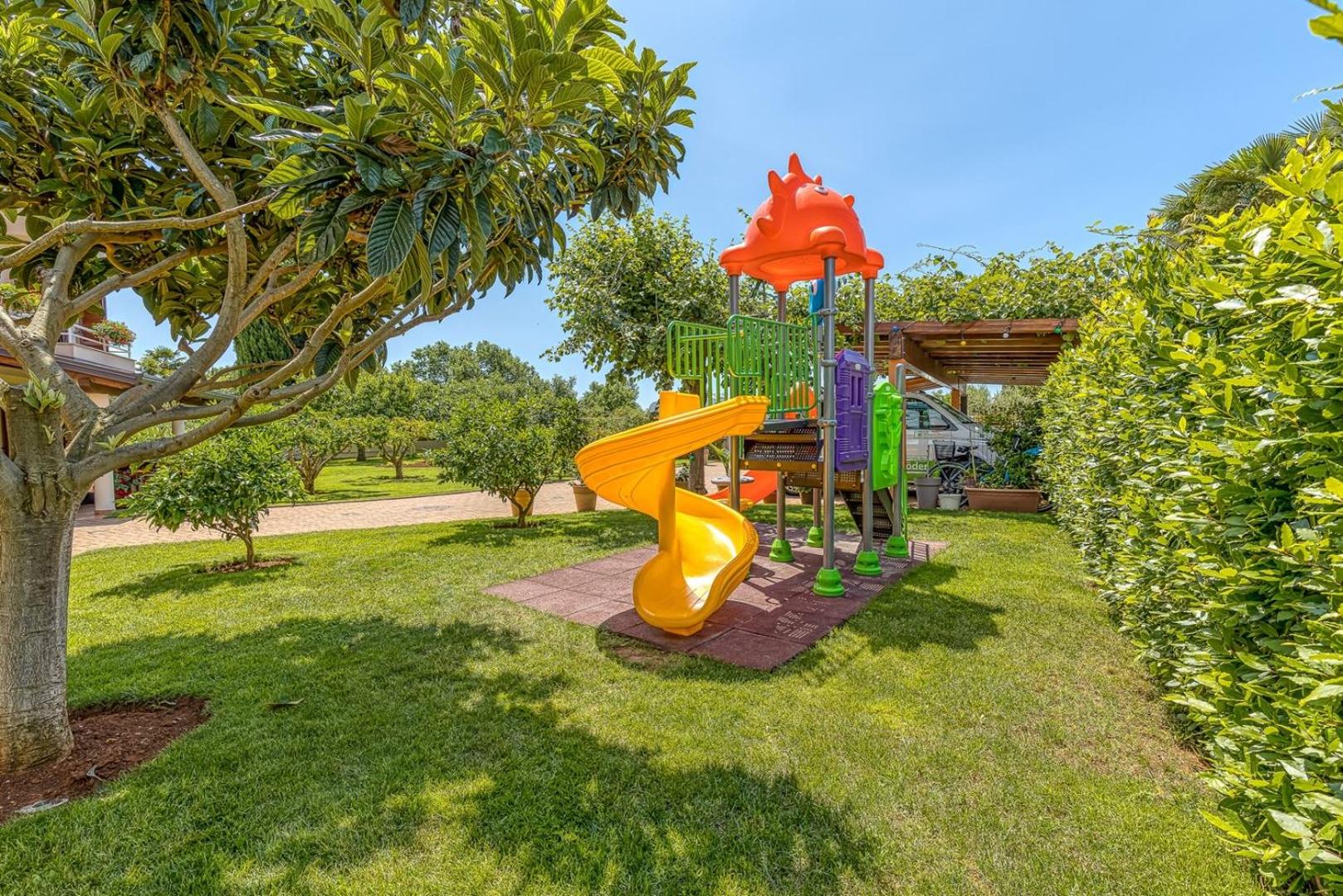 Apartment Complex Irena with Pool - Property Image 32