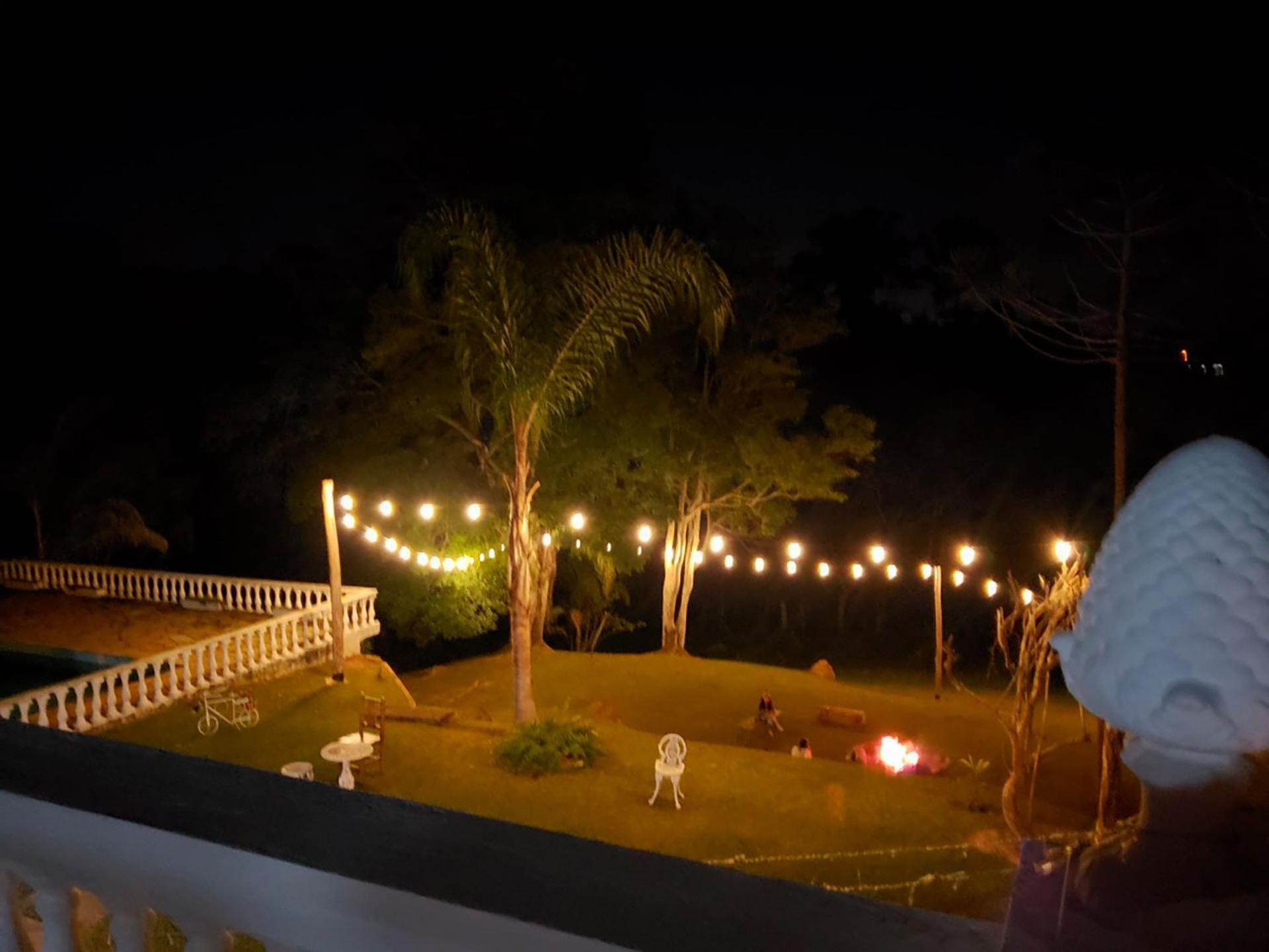 Lindo sitio c lago e lazer completo em Atibaia SP